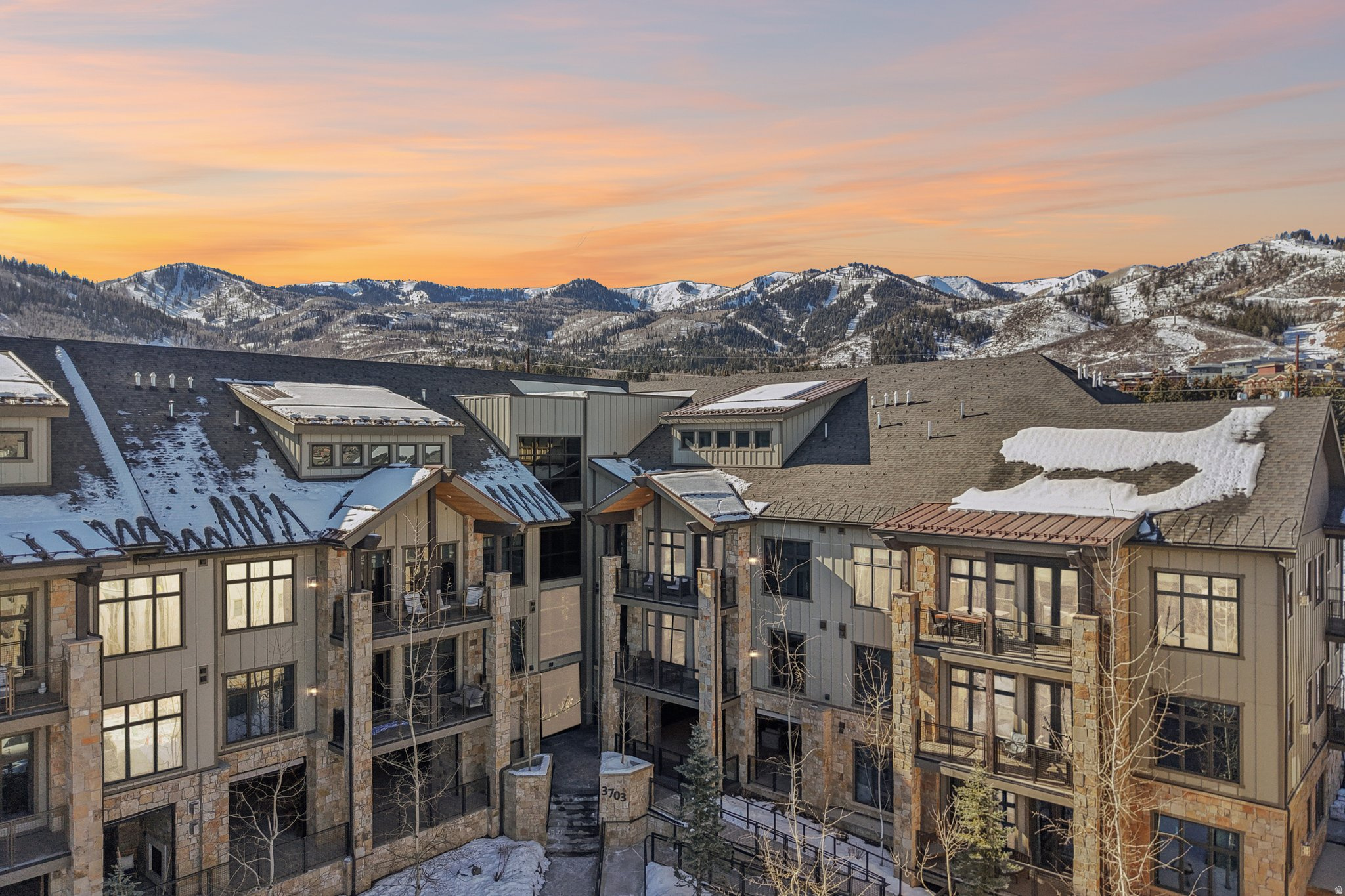 BLACKSTONE FLATS CONDOS - Residential
