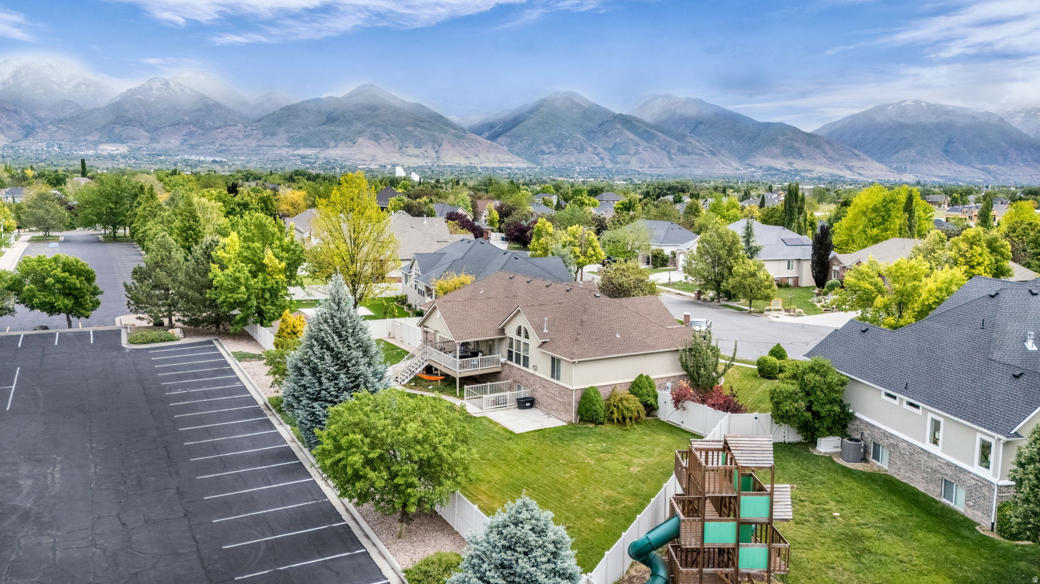 MOUNTAIN VISTAS - Residential