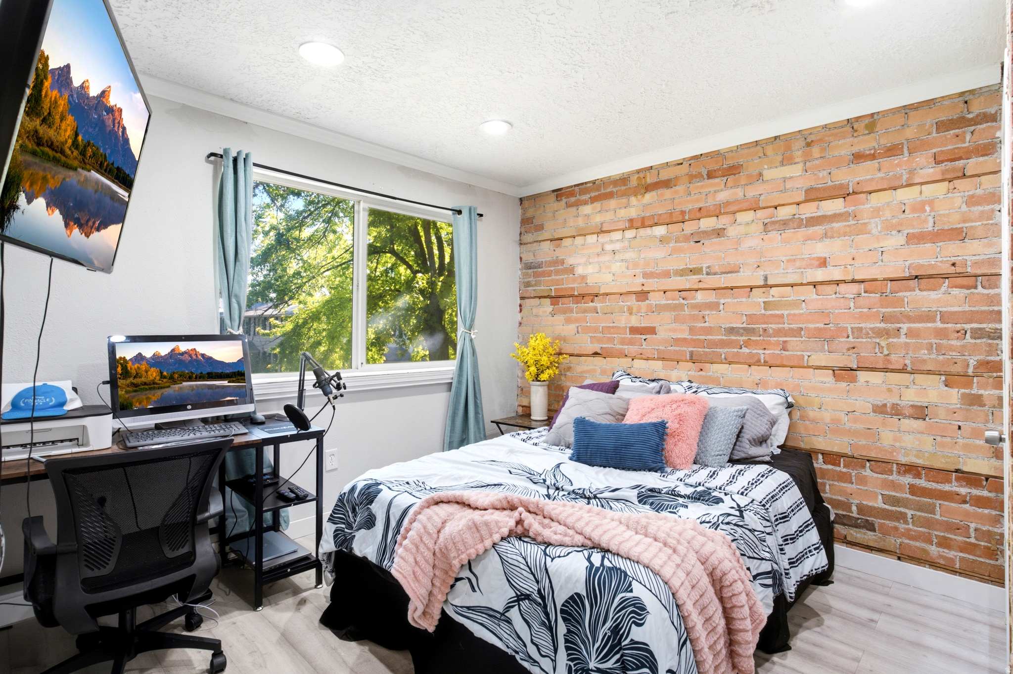 GRANDVIEW ACRES - Residential