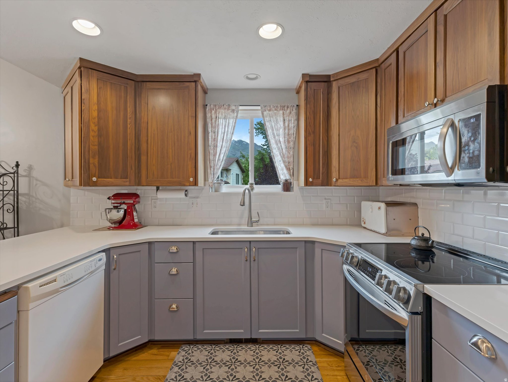 FOX FIRE - Residential