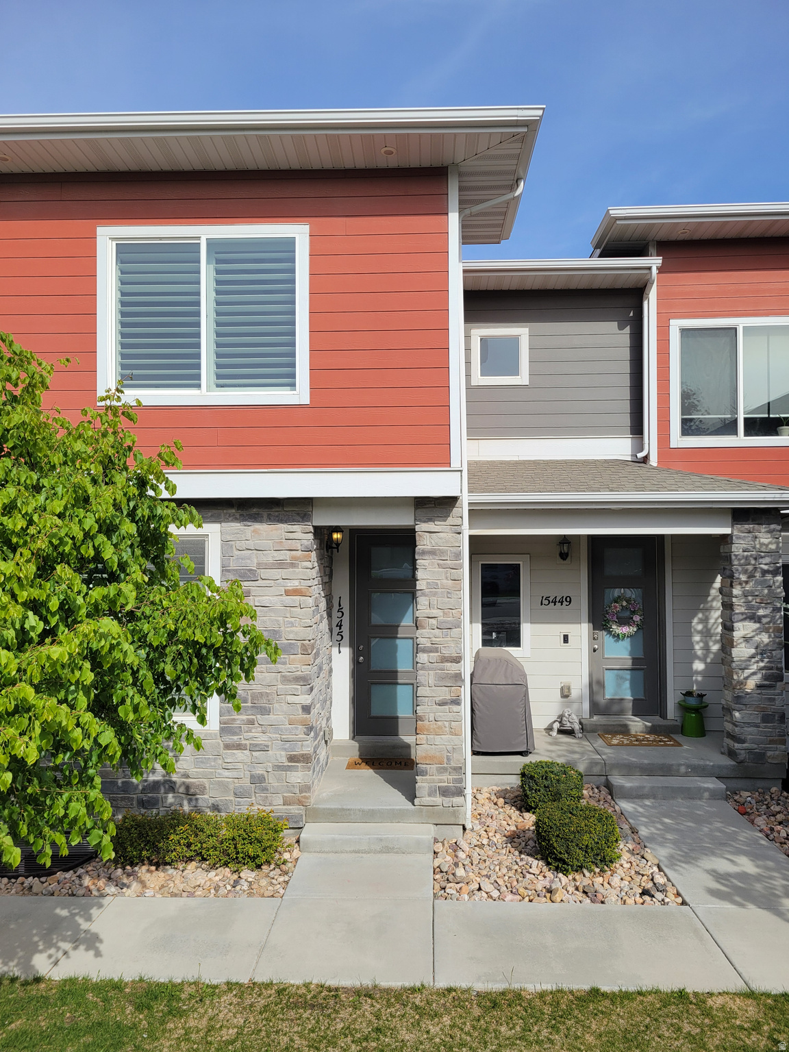 Beautiful townhome that checks all the boxes and in perfect move-in condition. Great location near I-15 and Mountain View Corridor for easy commuting.  Inside, you've got a bright kitchen with lots of counter space, gas stove, quartz countertops and soft close cabinets; perfect for everyday living or hosting. All bedrooms have walk in closets and new ceiling fans. Plantation shutters add a clean , elevated touch and smart home technology is included for the added convenience.  Community perks include a pool, playground and quick access to walking and running trails, plus schools nearby.  Low-maintenance, super clean, and ready to go!