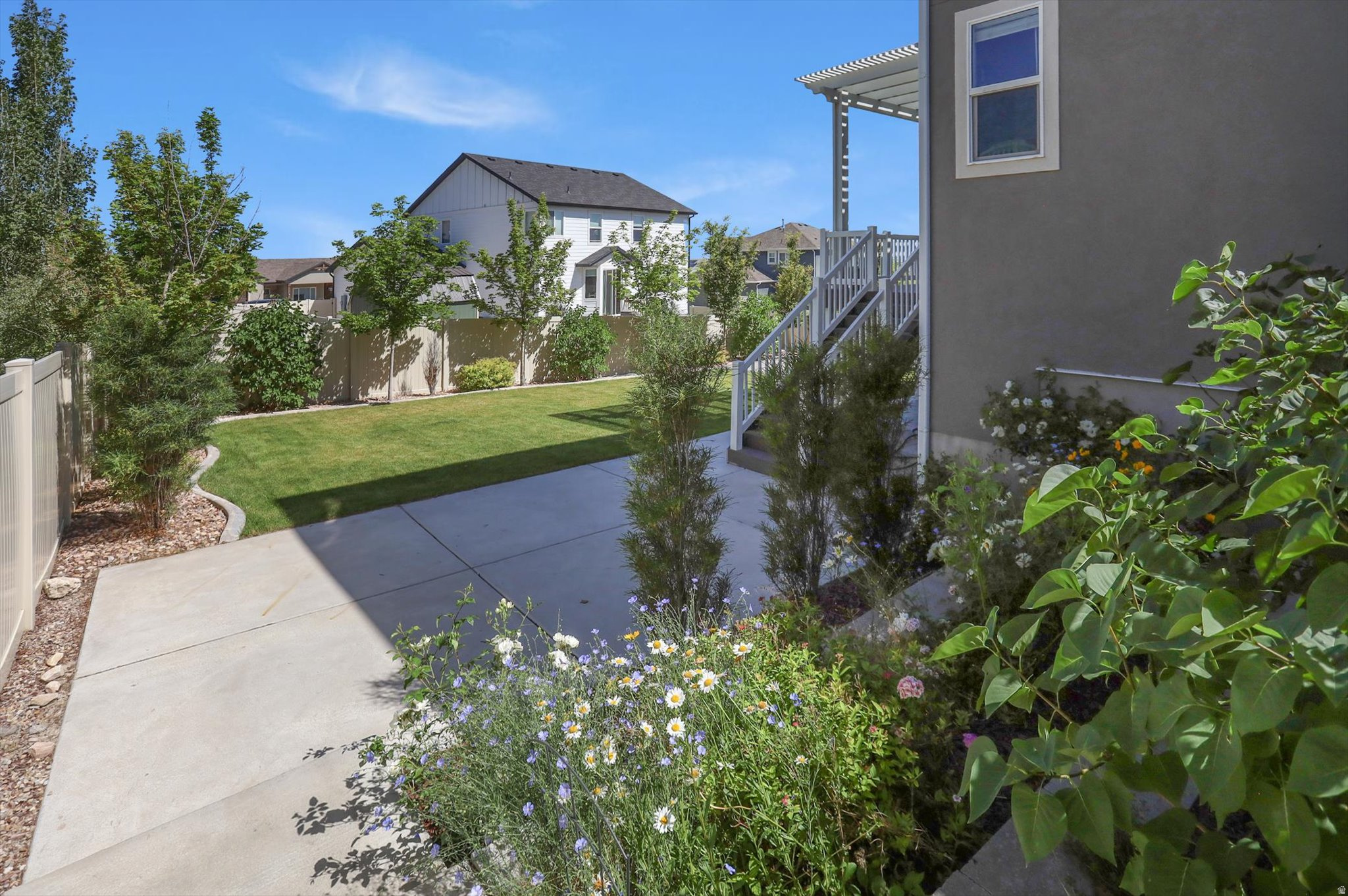 JUNIPER VISTA - Residential