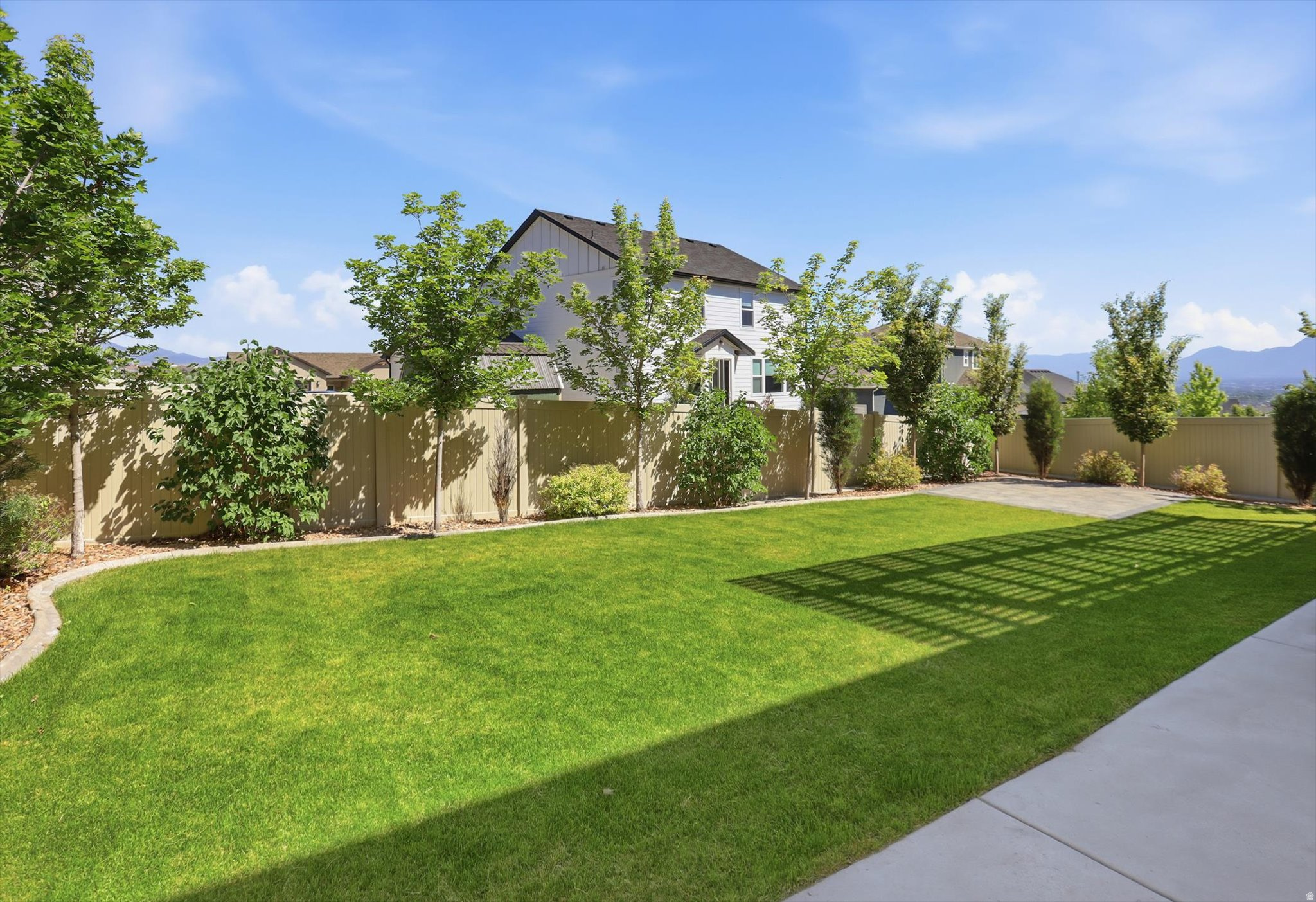 JUNIPER VISTA - Residential