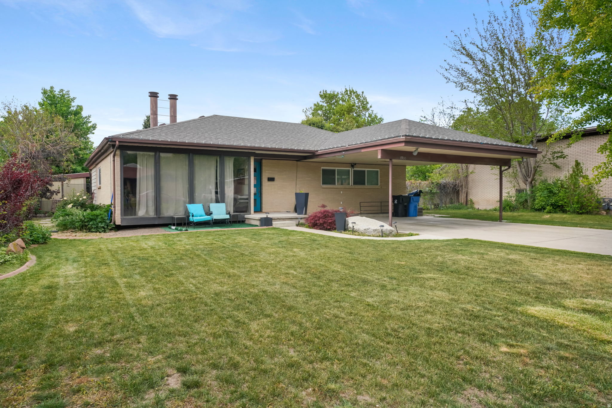Fantastic Holladay Area All Brick Rambler under Mt. Olympus' Shadow! Nice View, Great Neighborhood! This home has been recently remodeled with Laminate Wood Floors throughout the main floor, Updated Kitchen and Appliances w/ Granite Counter tops!  The Basement Sports a fantastic 1 Bed, 1 Bath  & Kitchen. All Appliances are included.