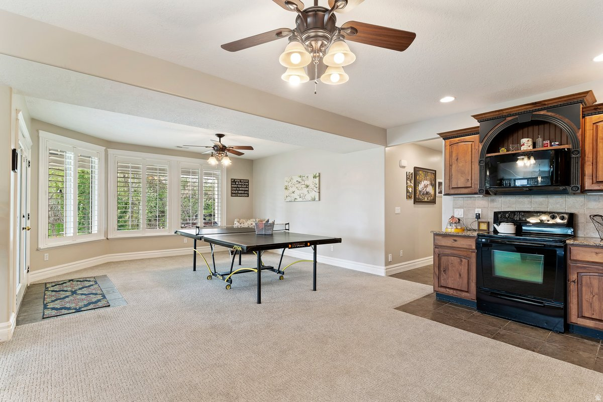 FOX POINTE - Residential
