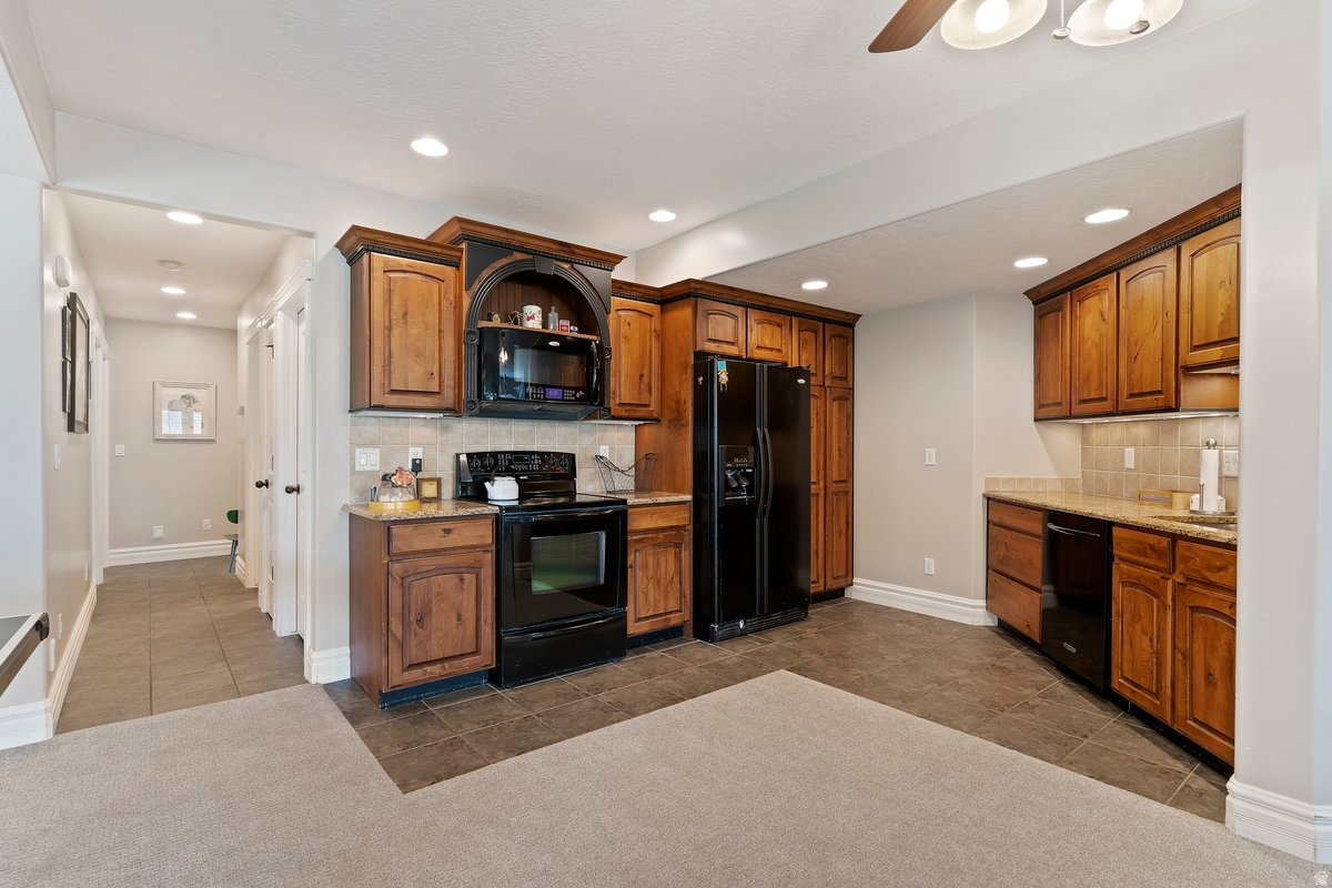 FOX POINTE - Residential