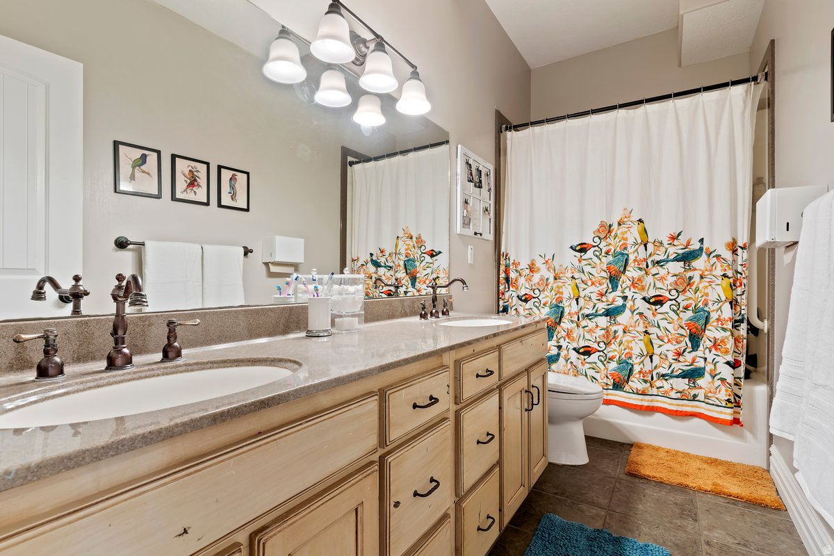 FOX POINTE - Residential