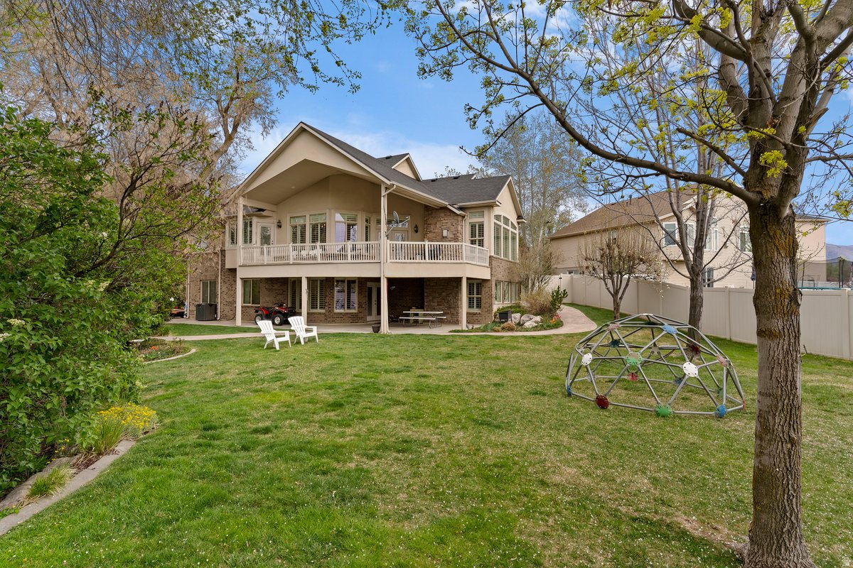 FOX POINTE - Residential