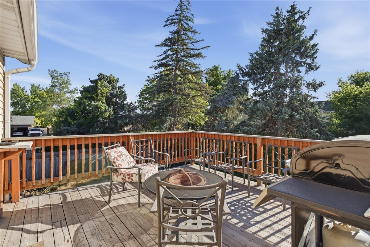 VISTA VIA PHASE III - Residential