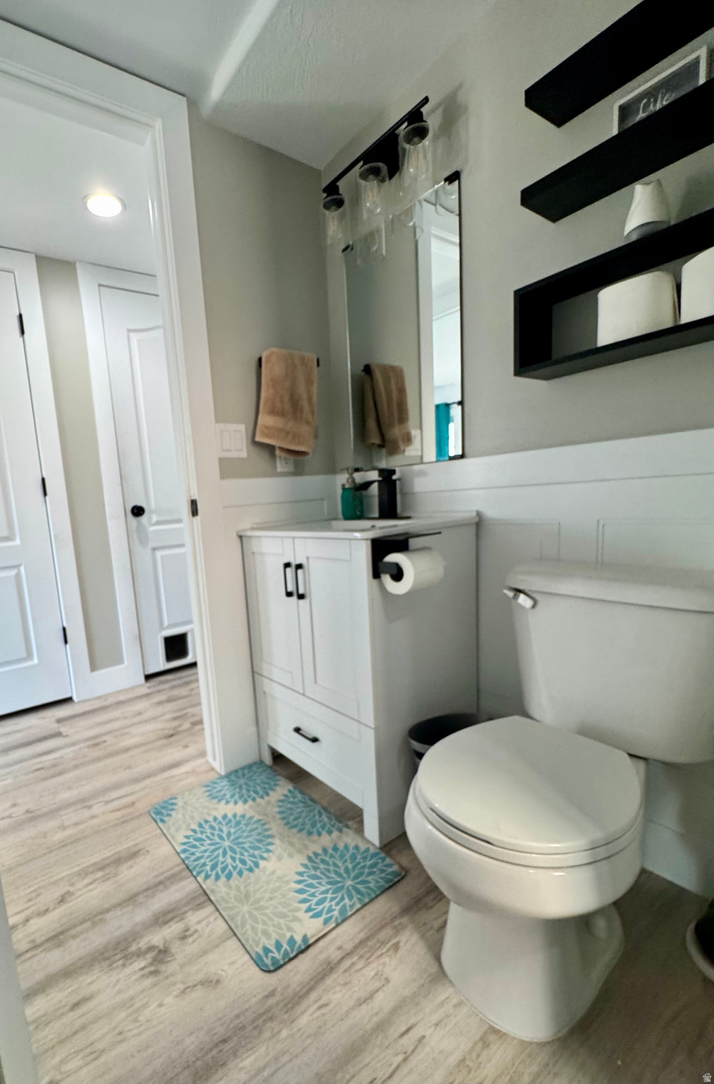 SILVER LAKE - Residential