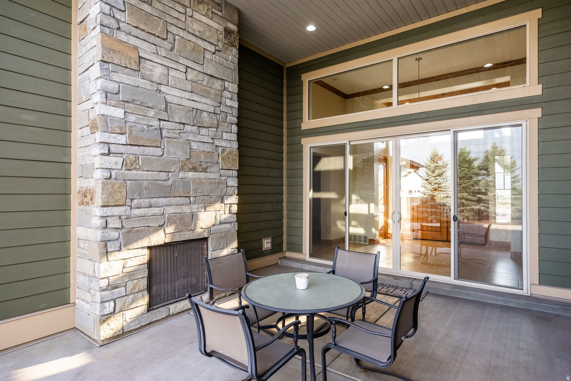 EAST CREEK RANCH - Residential