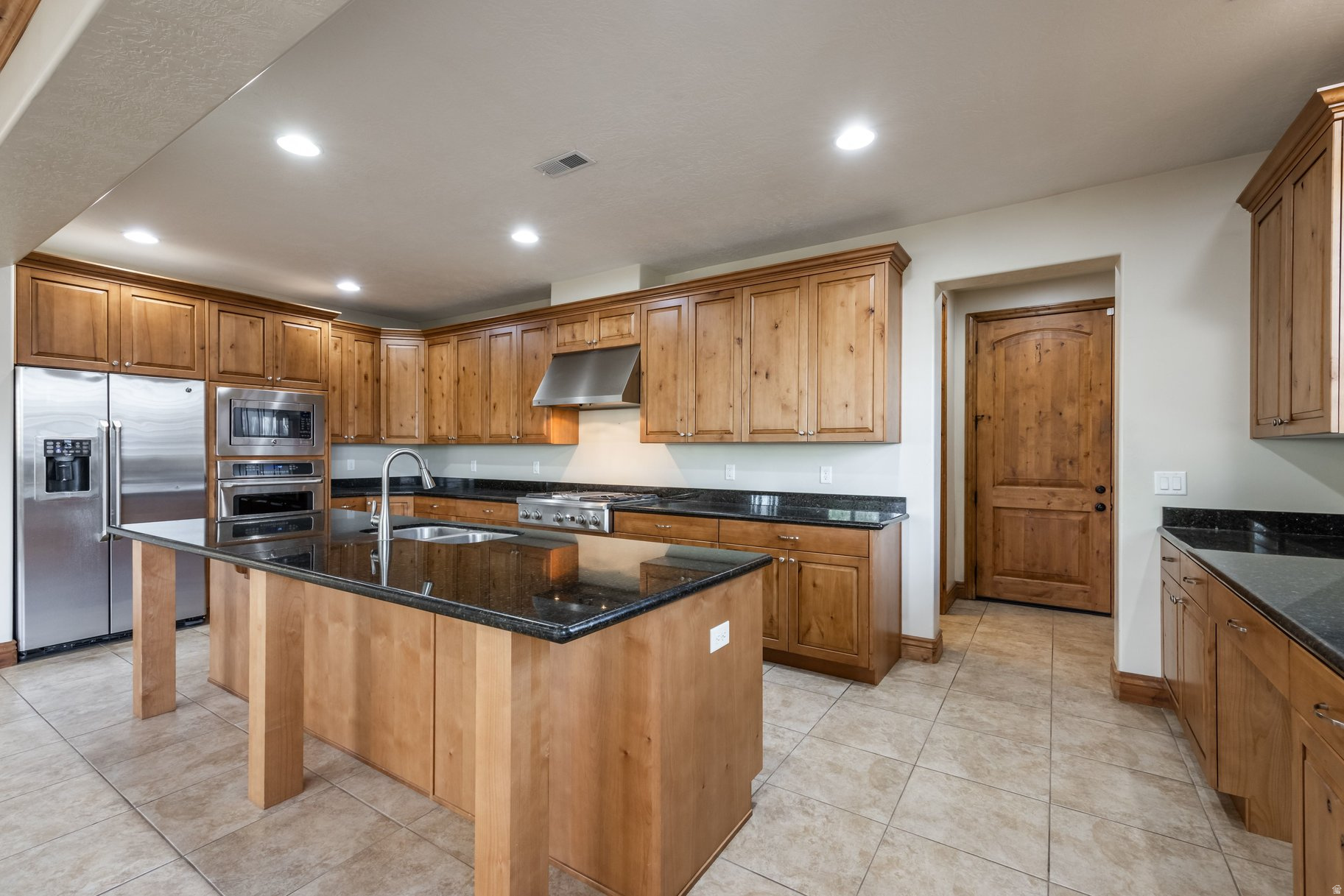EAST CREEK RANCH - Residential