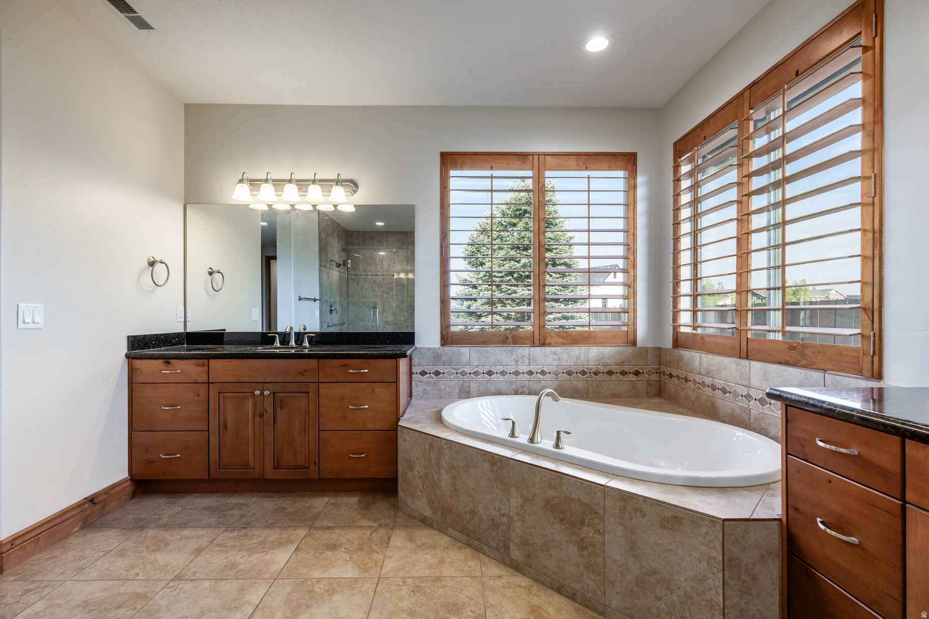 EAST CREEK RANCH - Residential