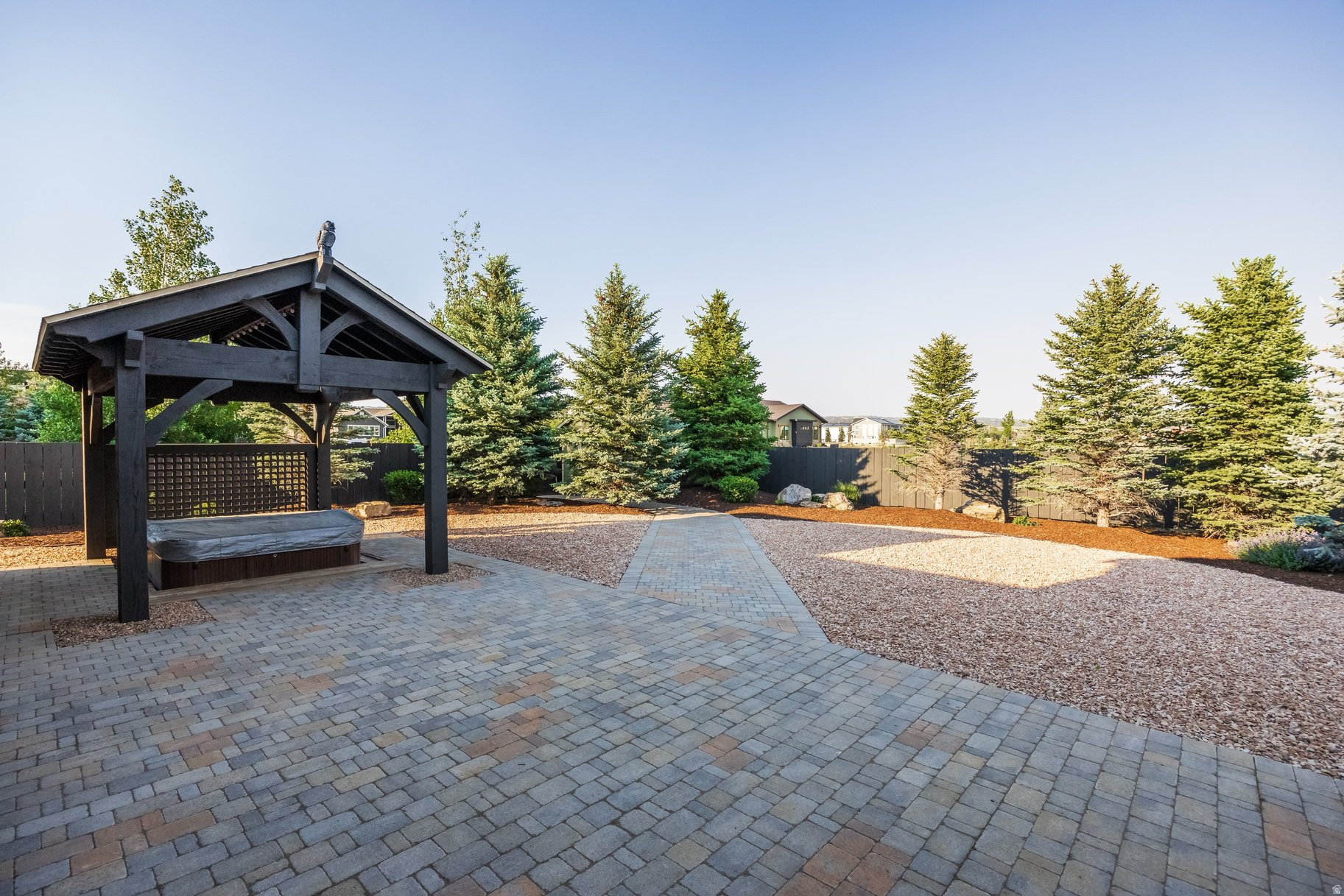 EAST CREEK RANCH - Residential