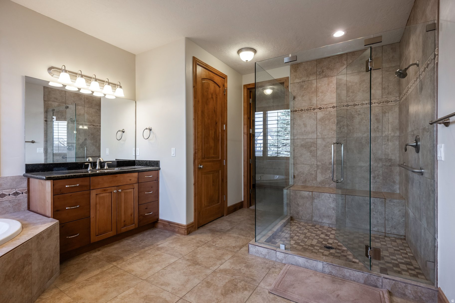 EAST CREEK RANCH - Residential