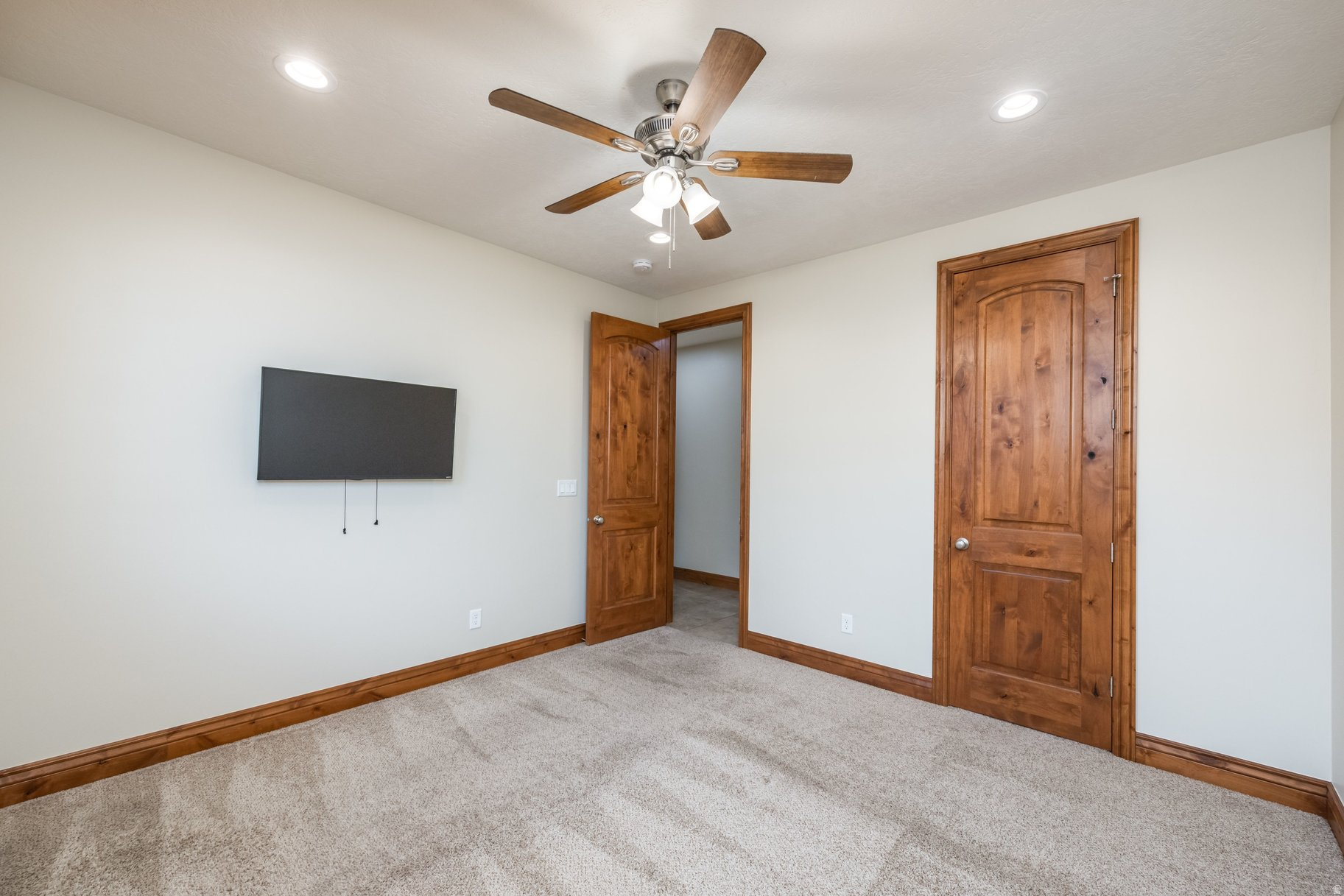 EAST CREEK RANCH - Residential