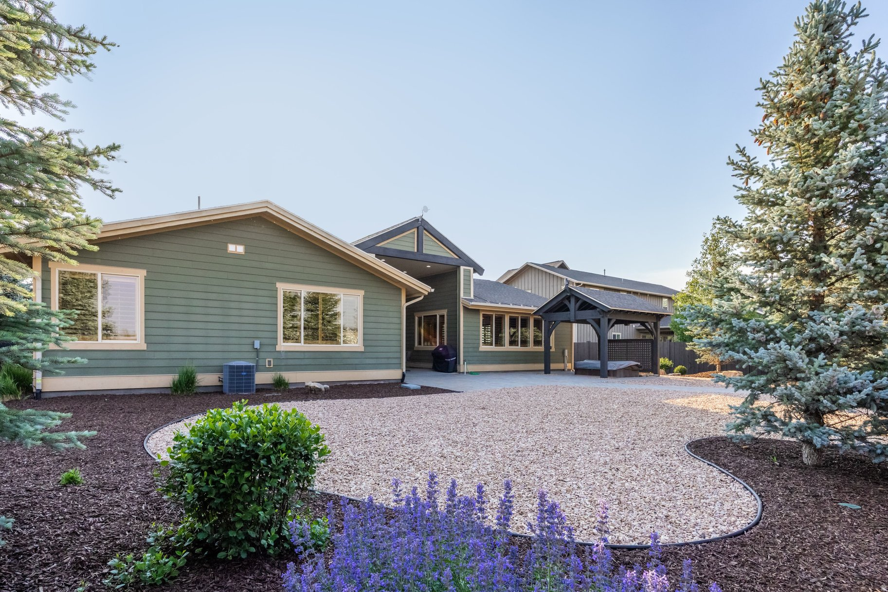 EAST CREEK RANCH - Residential