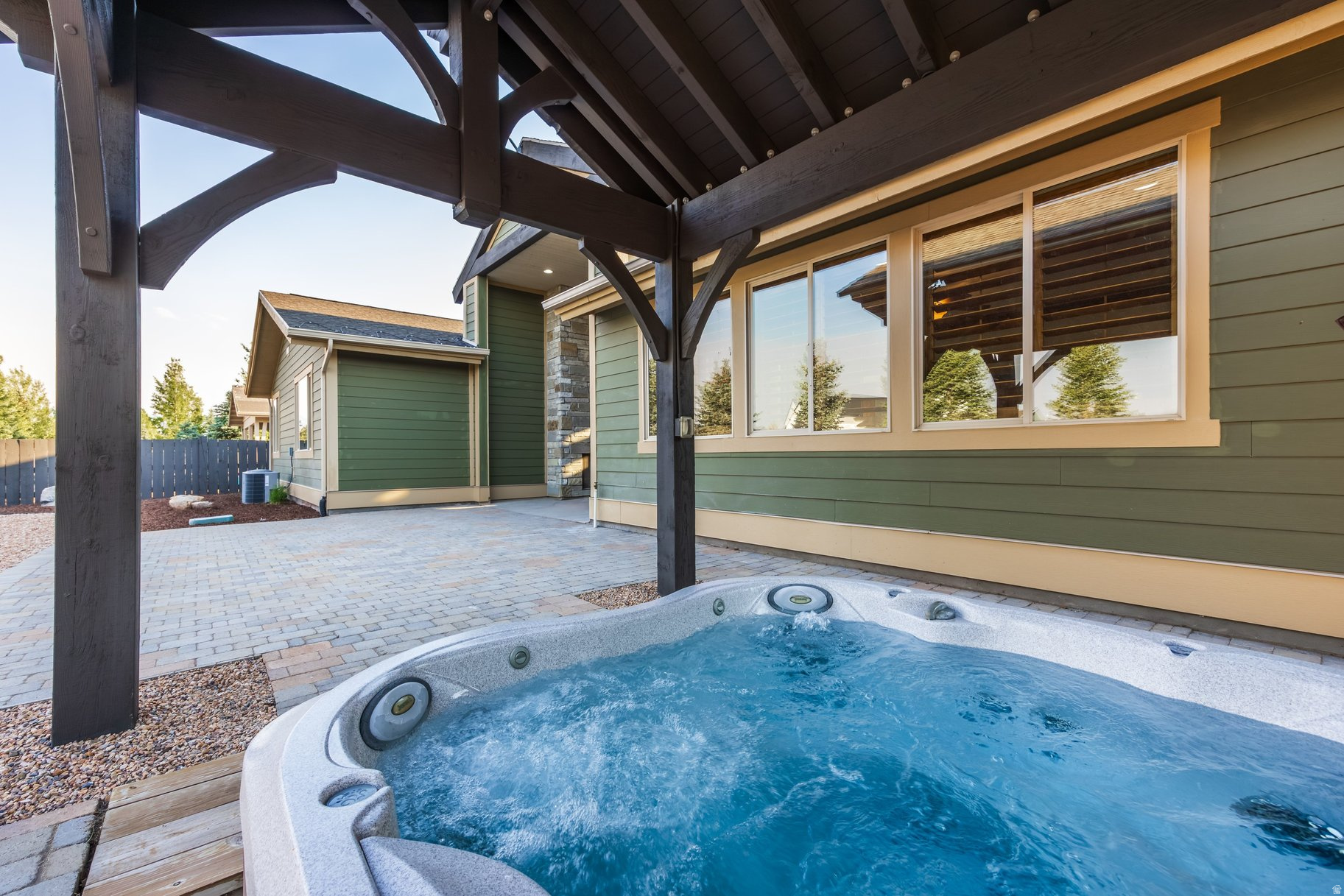 EAST CREEK RANCH - Residential