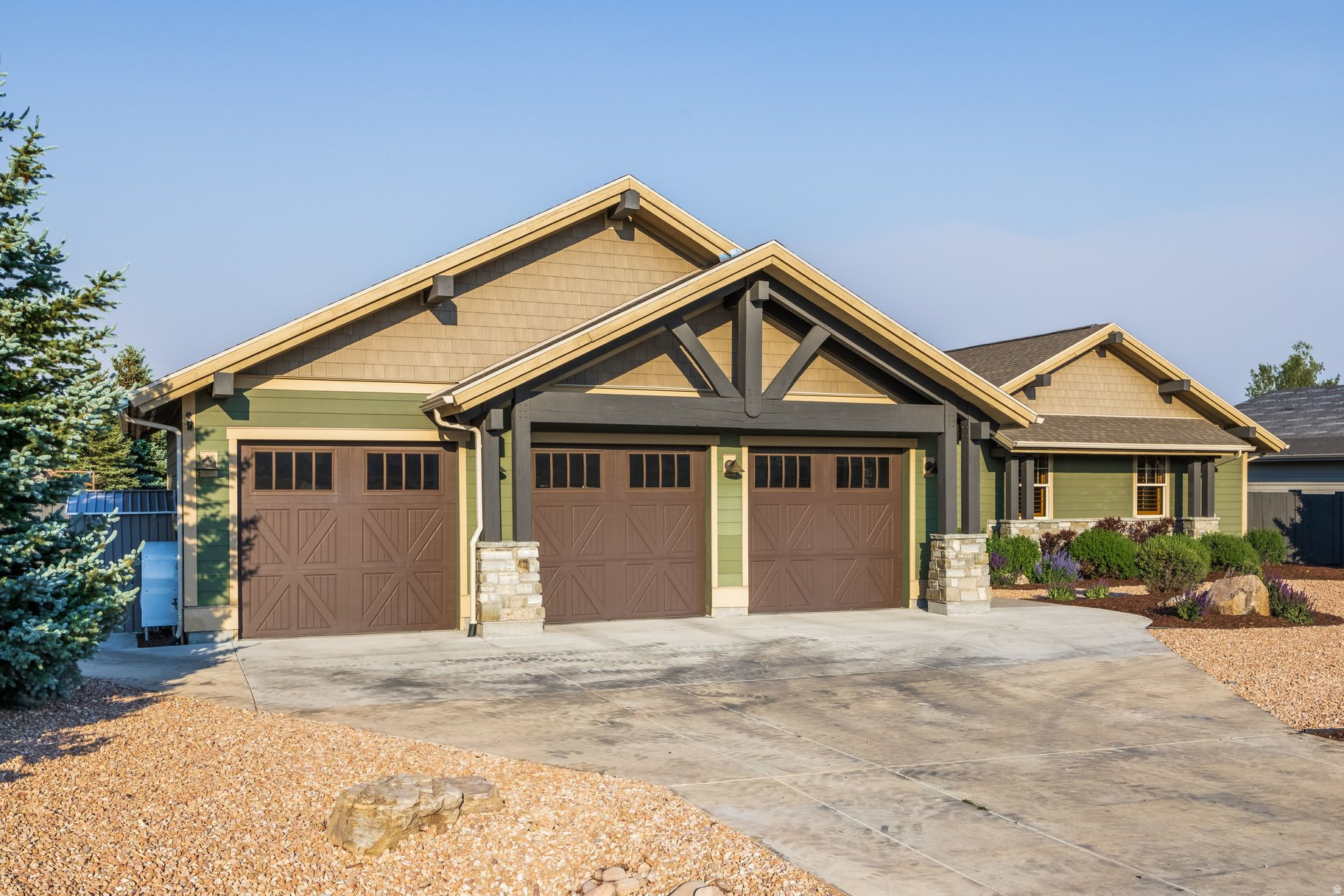 EAST CREEK RANCH - Residential