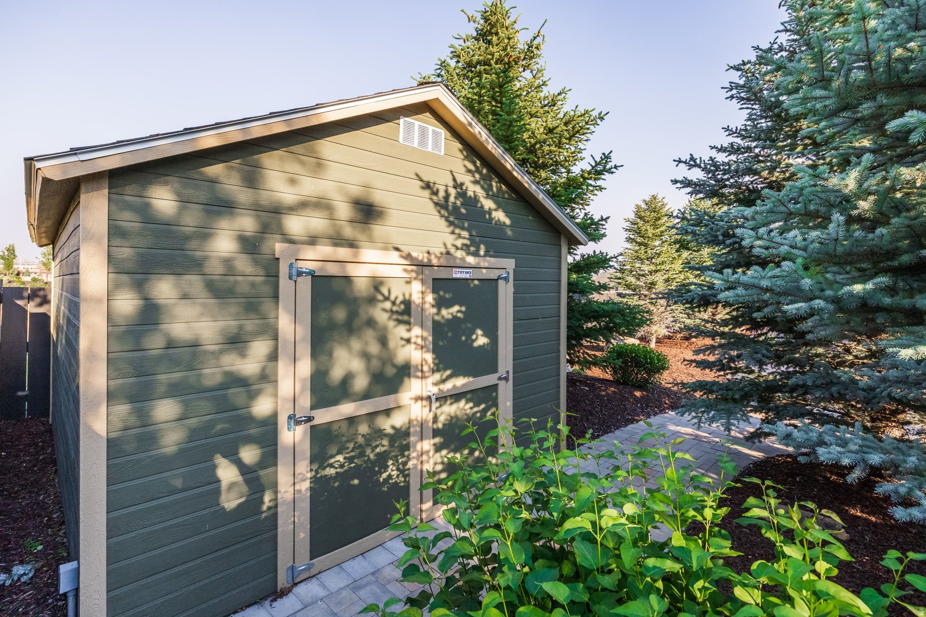 EAST CREEK RANCH - Residential