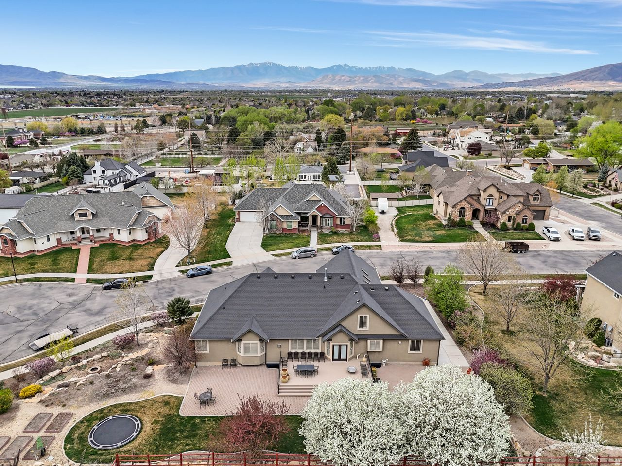 SHADY MEADOWS - Residential