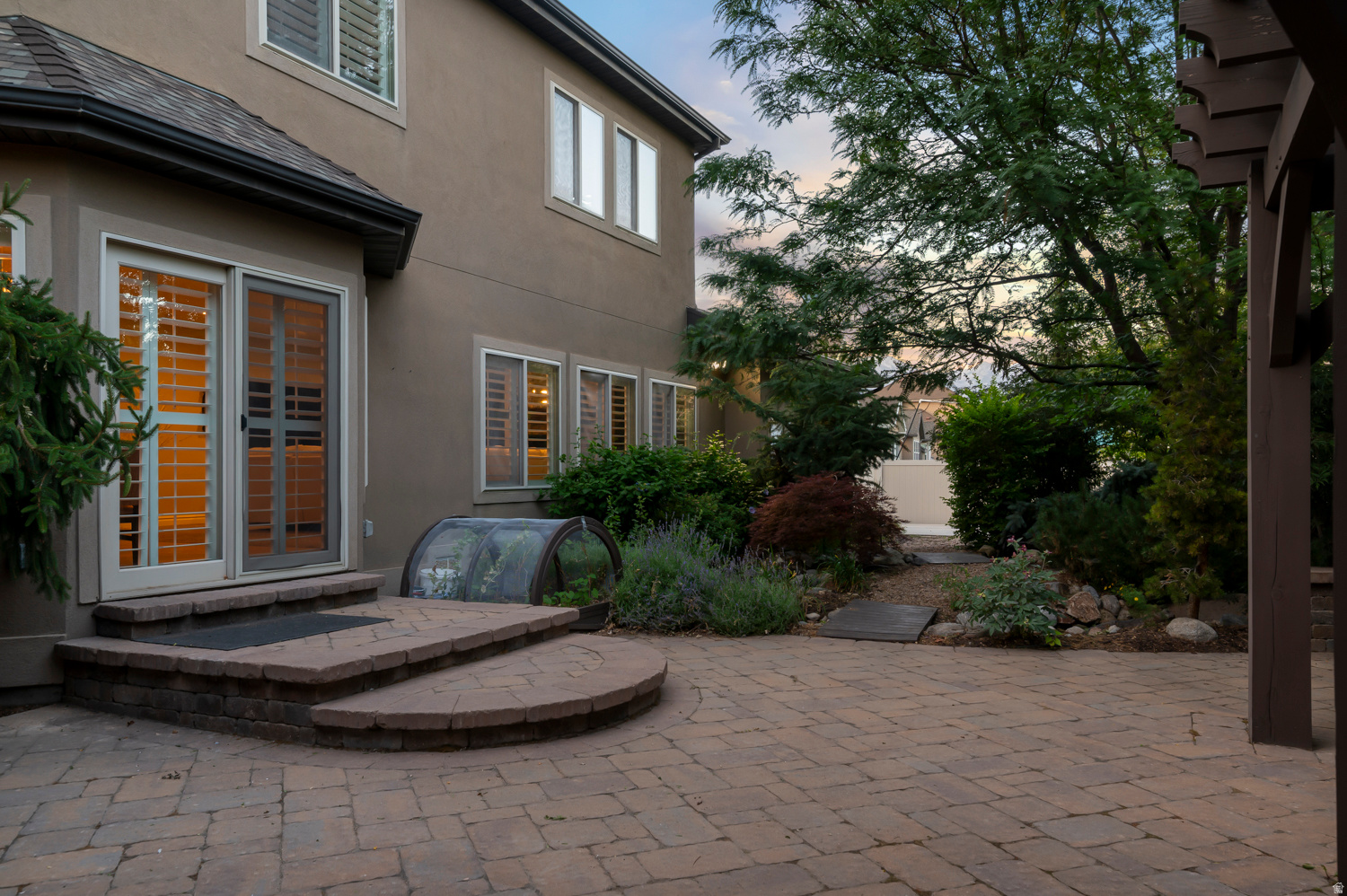 RIDGE - Residential