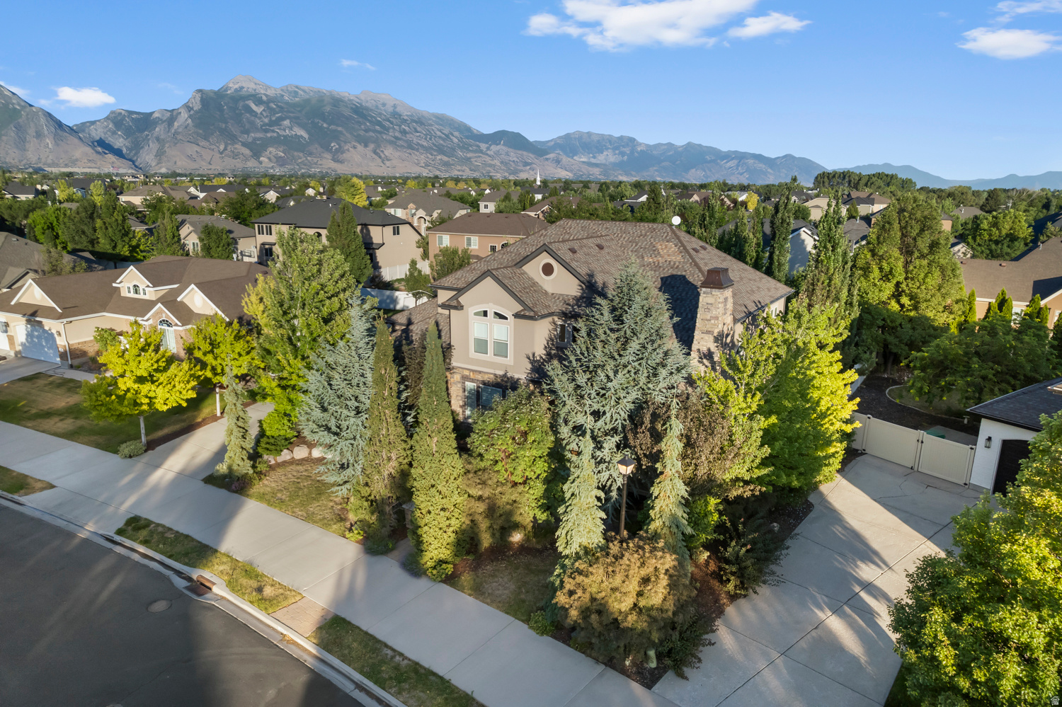 RIDGE - Residential