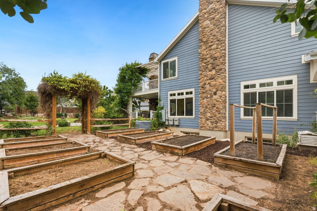 THE PRESERVE AT MAPLETON - Residential