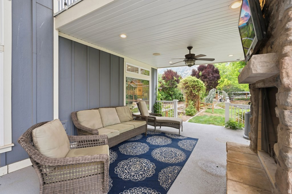 THE PRESERVE AT MAPLETON - Residential
