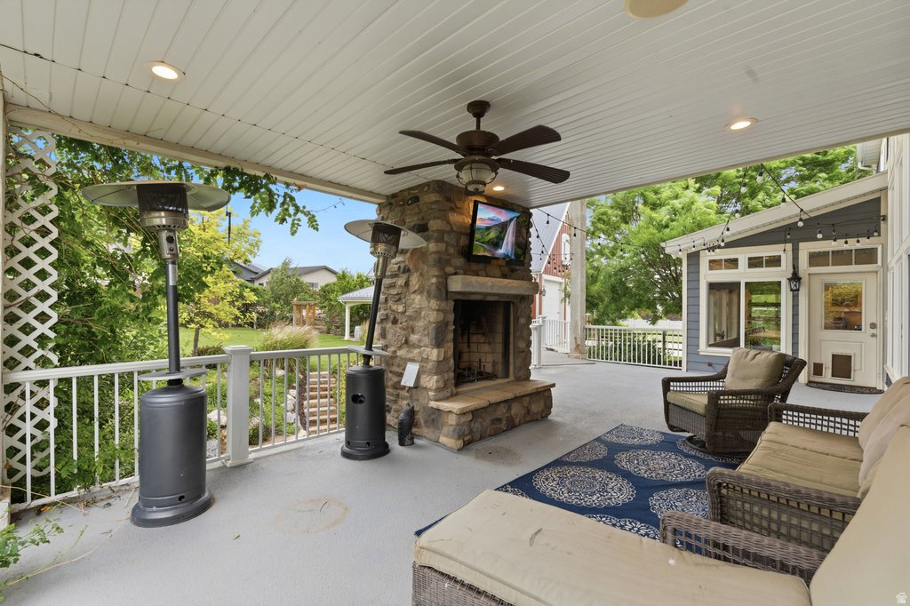THE PRESERVE AT MAPLETON - Residential