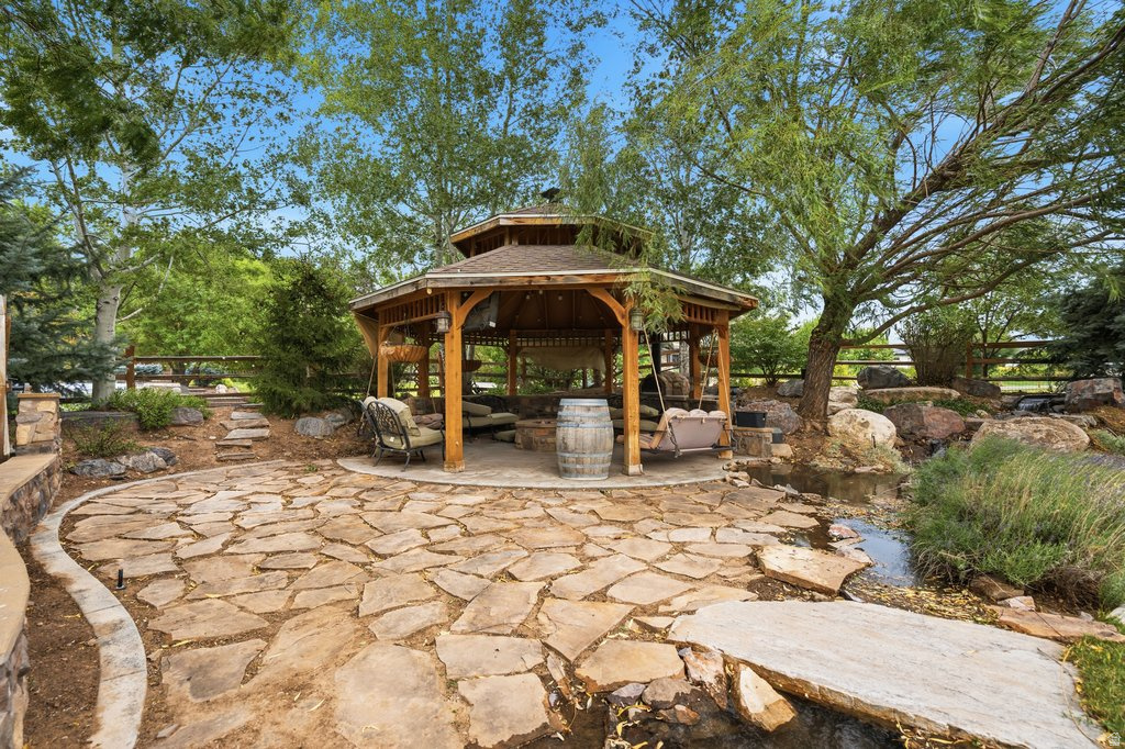 THE PRESERVE AT MAPLETON - Residential