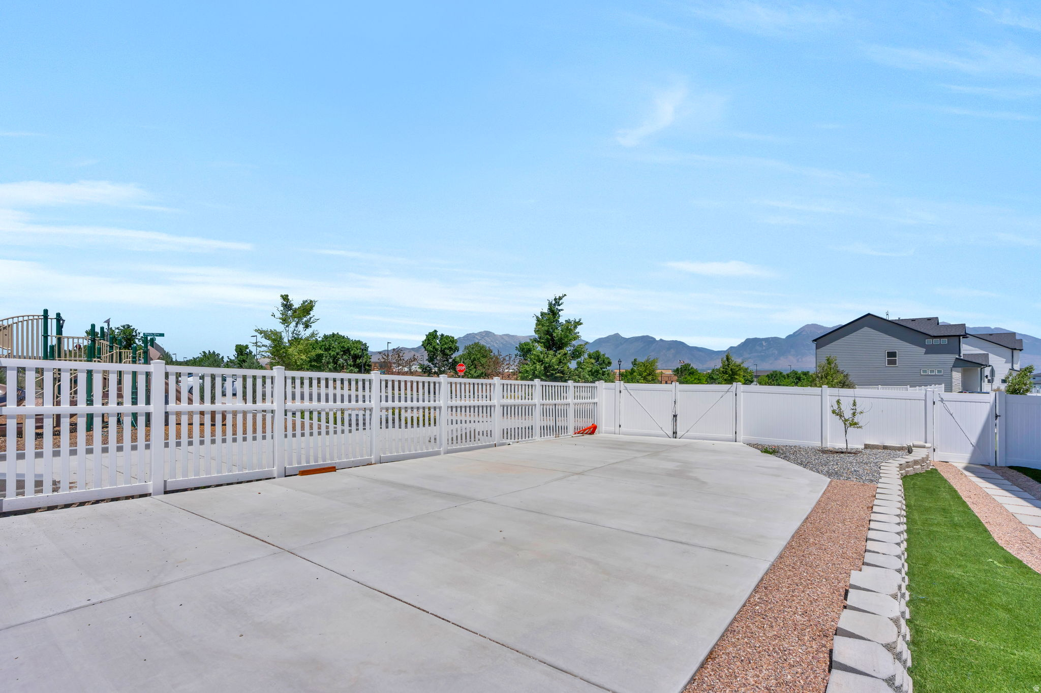 ALPINE SPRINGS - Residential