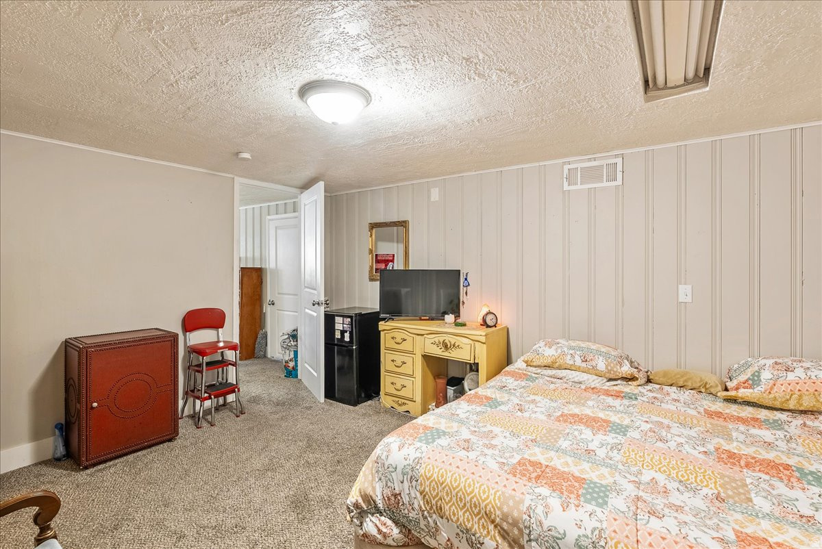 PLEASANT GREEN ACRES - Residential