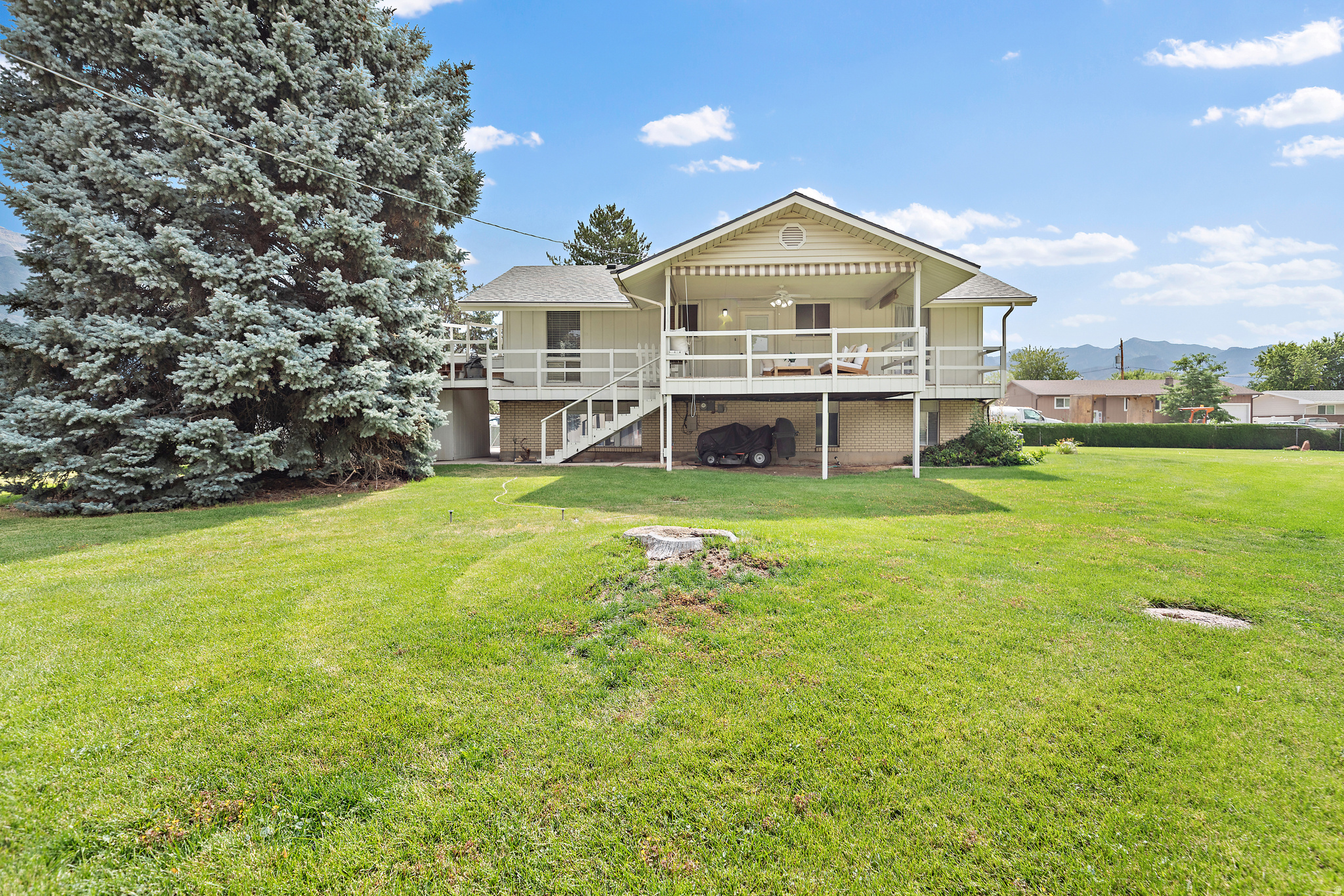 MEADOW CREST - Residential