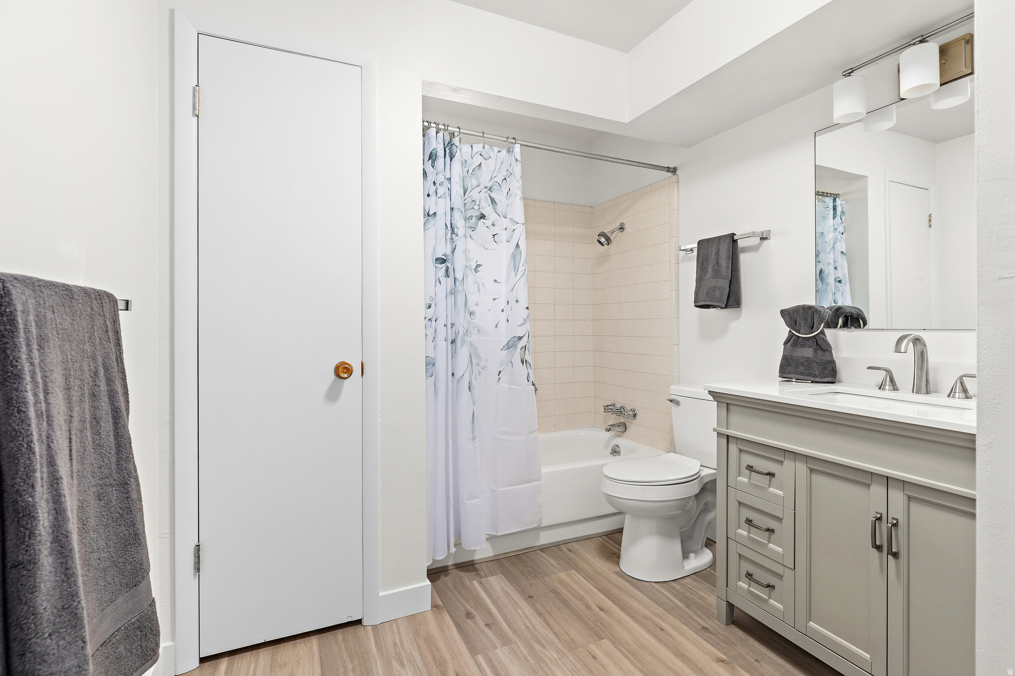 MEADOW CREST - Residential