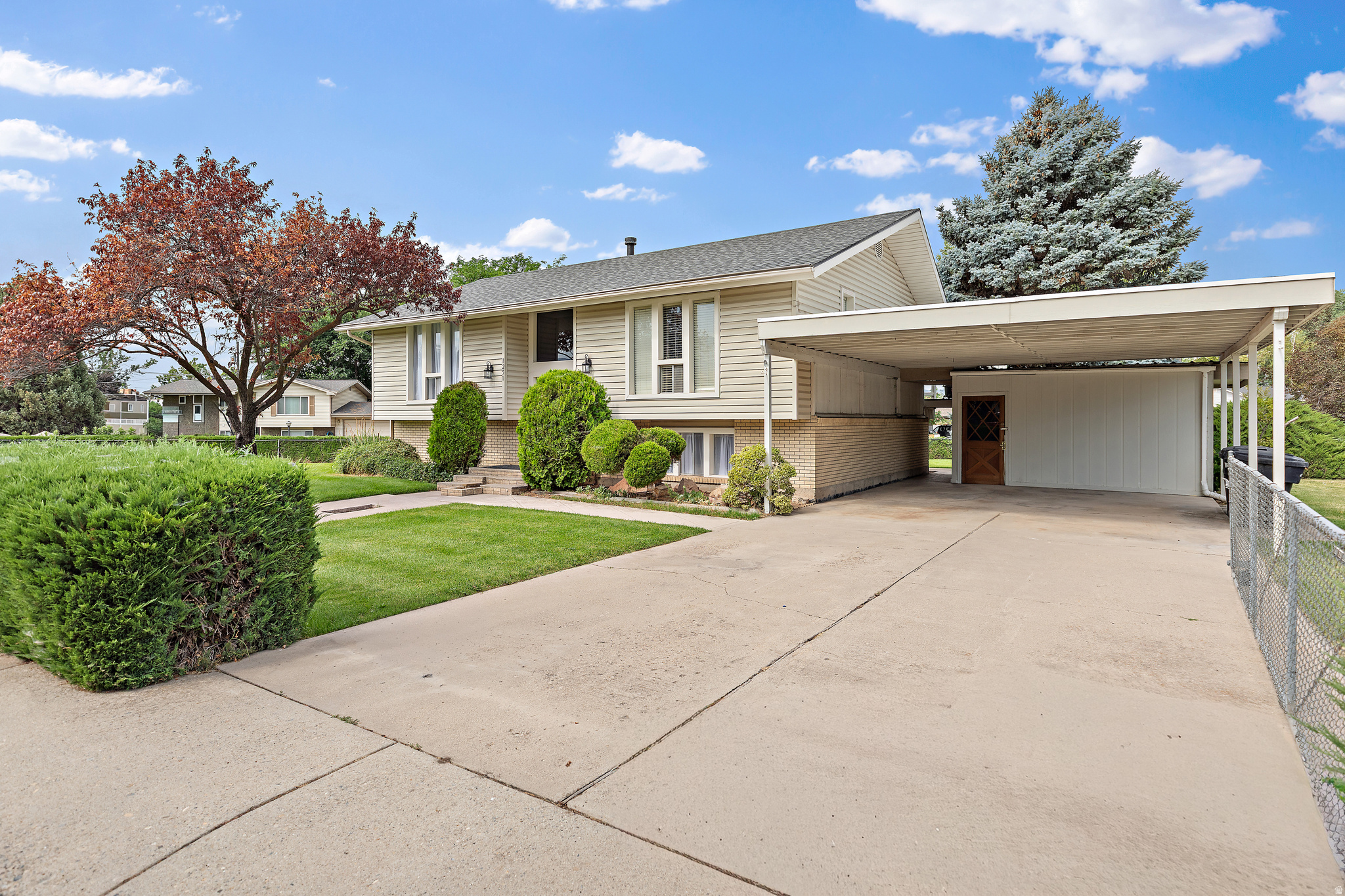 MEADOW CREST - Residential