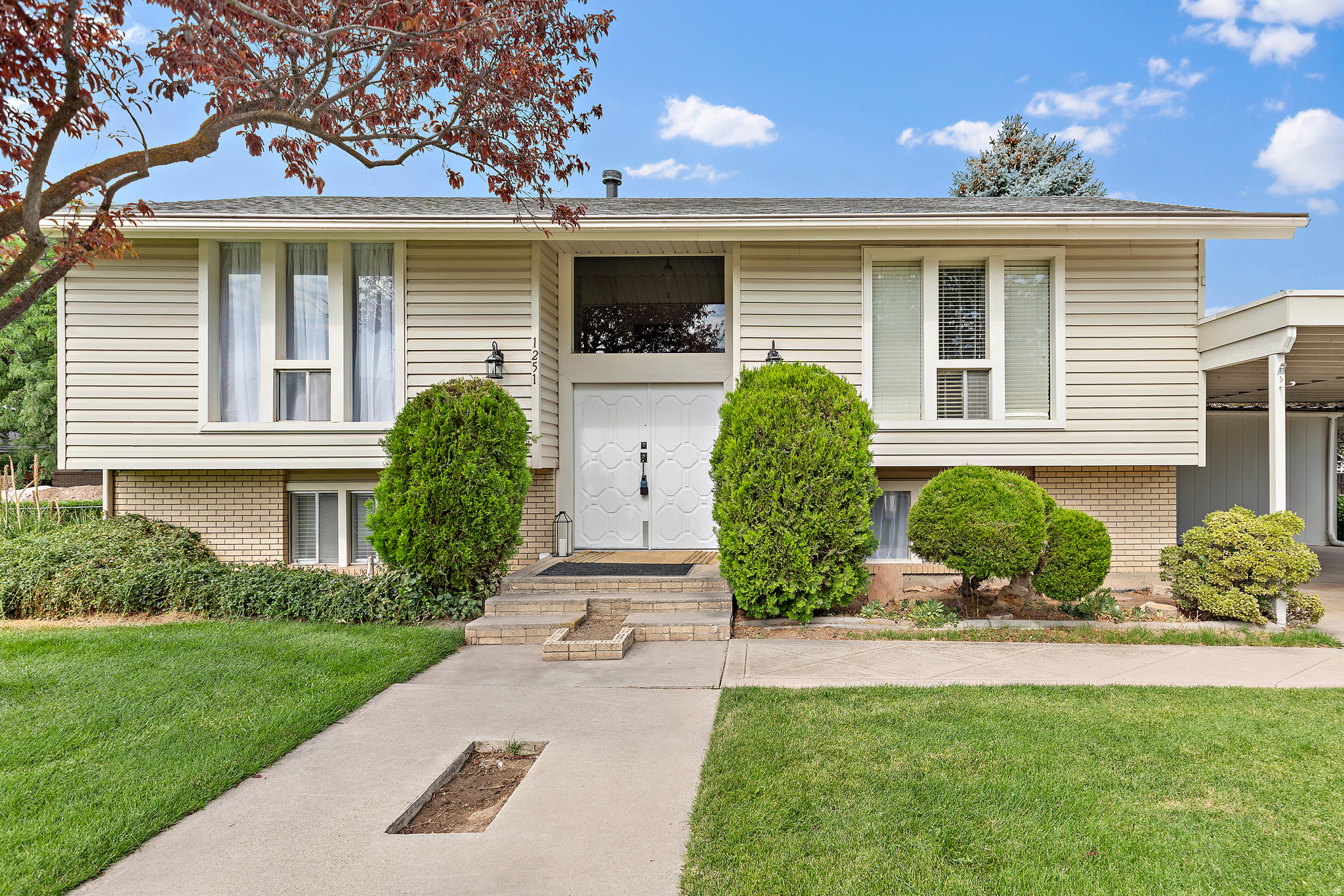MEADOW CREST - Residential