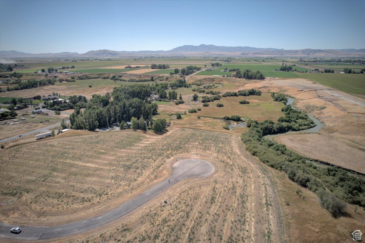 CUB RIVER TO ESTATES - Land