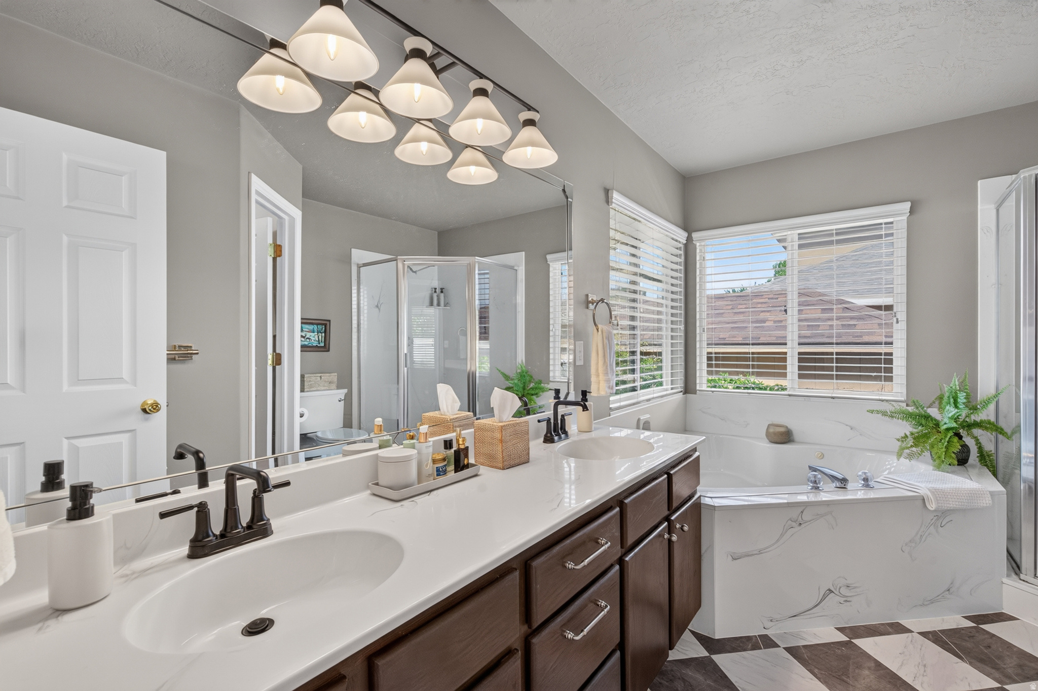EDENBROOK - Residential