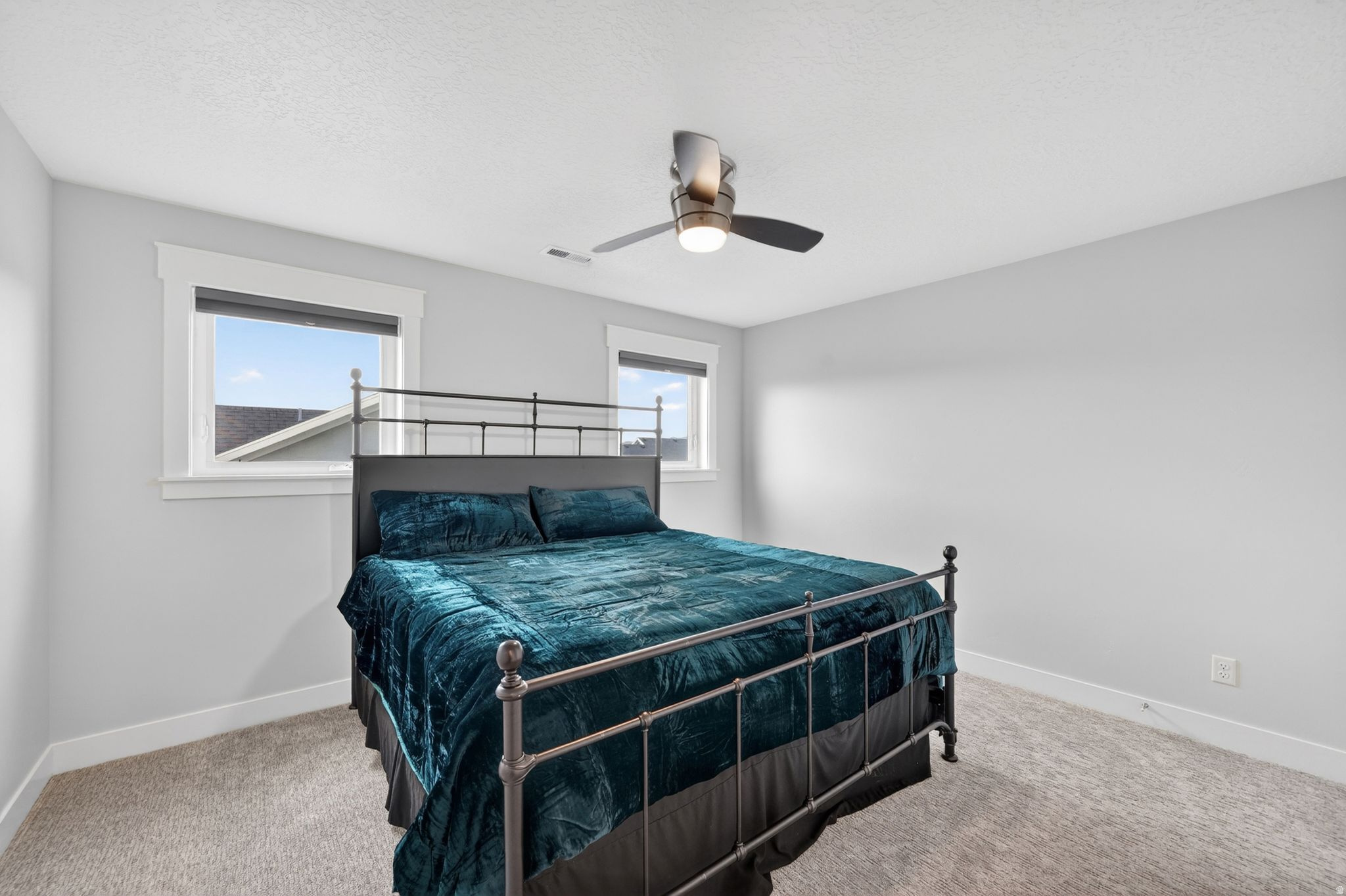 DAYBREAK - Residential