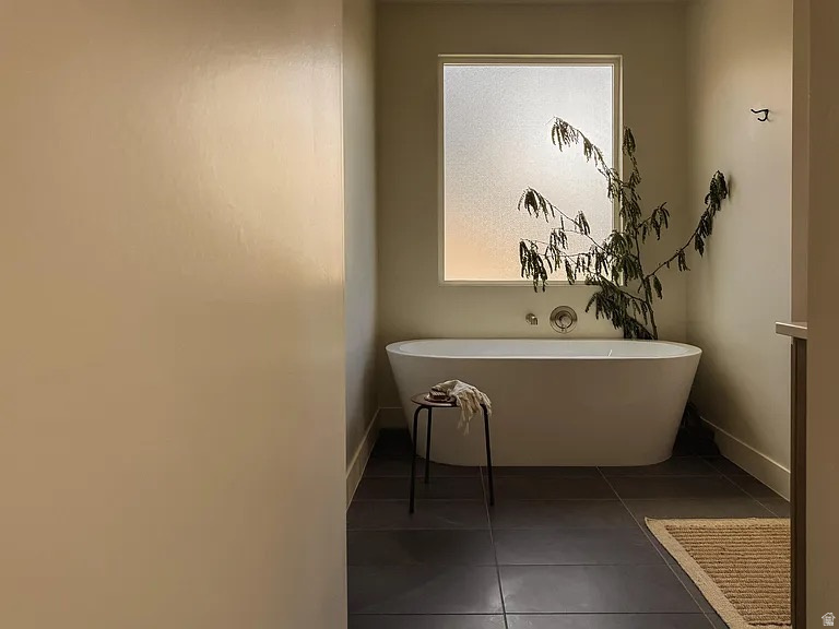 DESERT COLOR AUBURN HILLS PH 13 - Residential