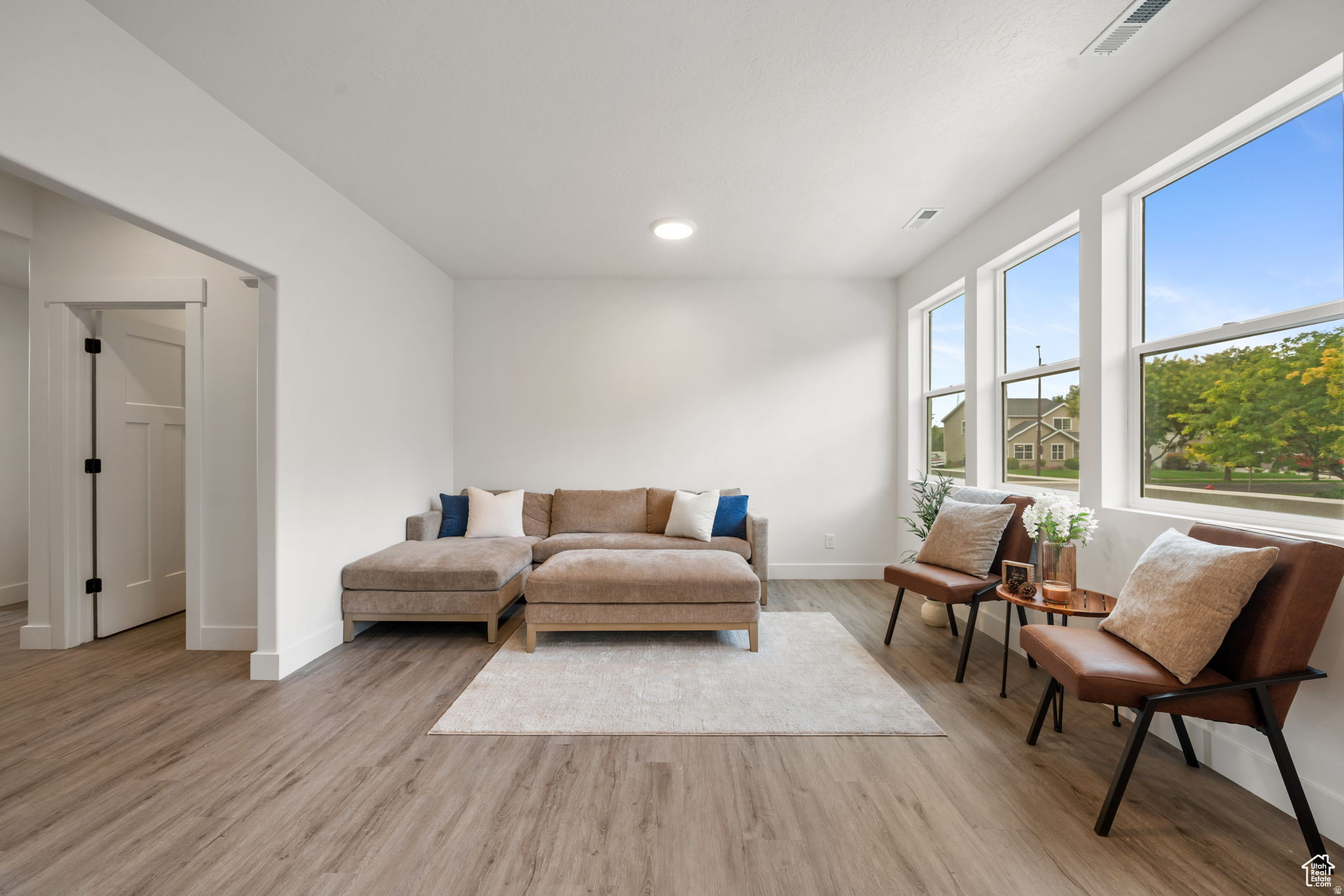 WEST FIELD CENTRAL - Residential