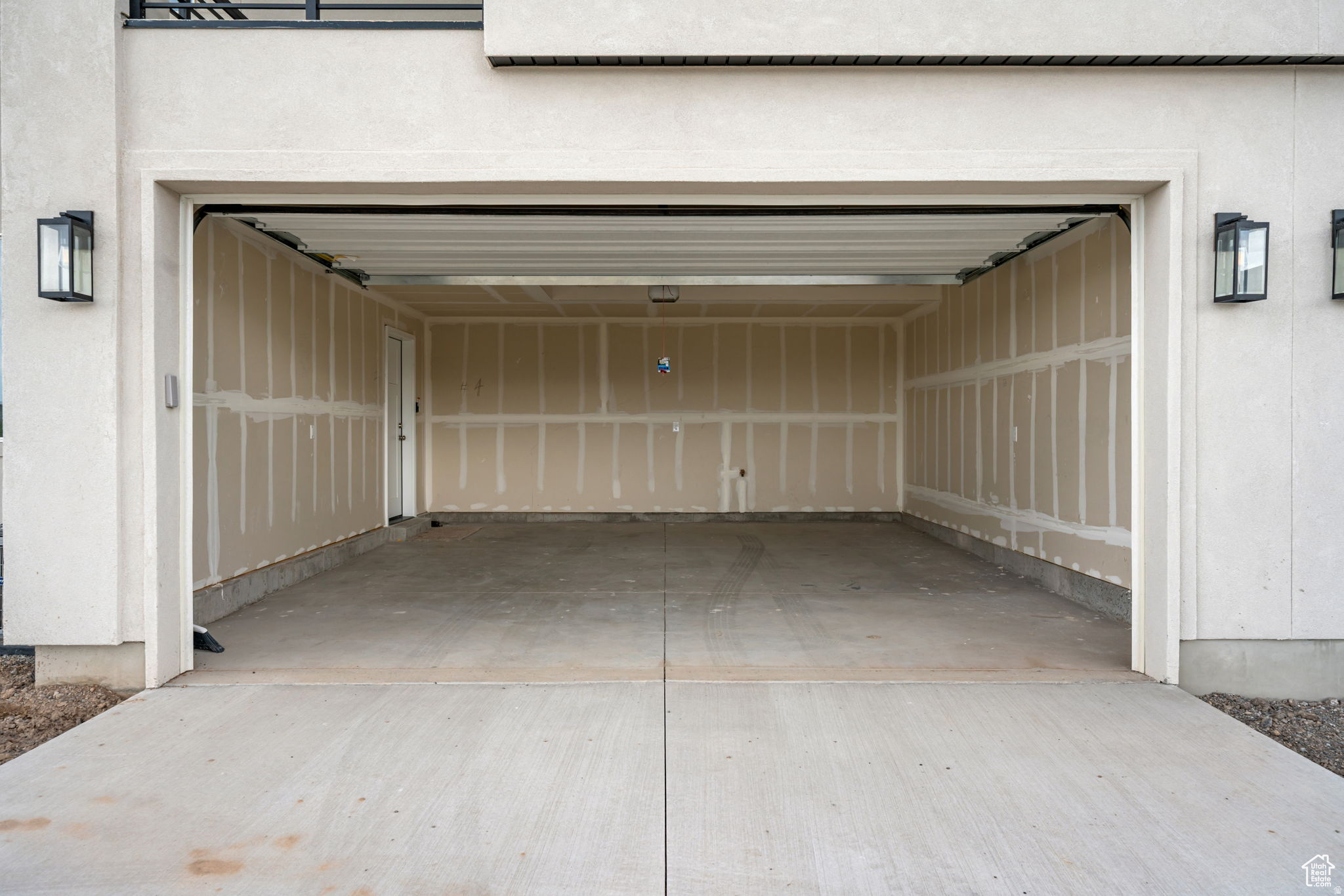 WEST FIELD CENTRAL - Residential