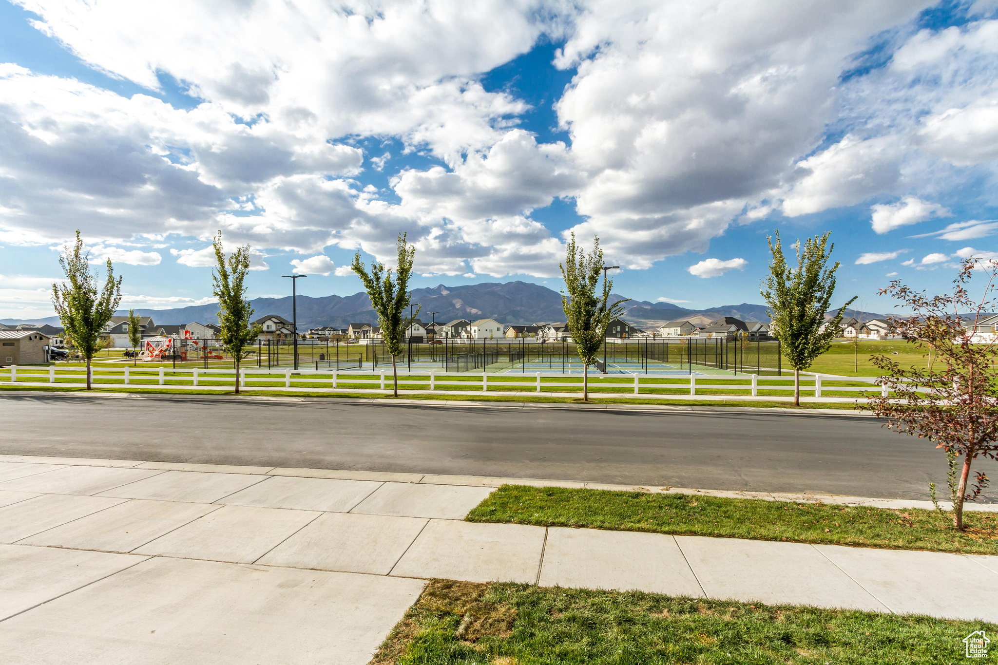 BRANDON PARK - Residential