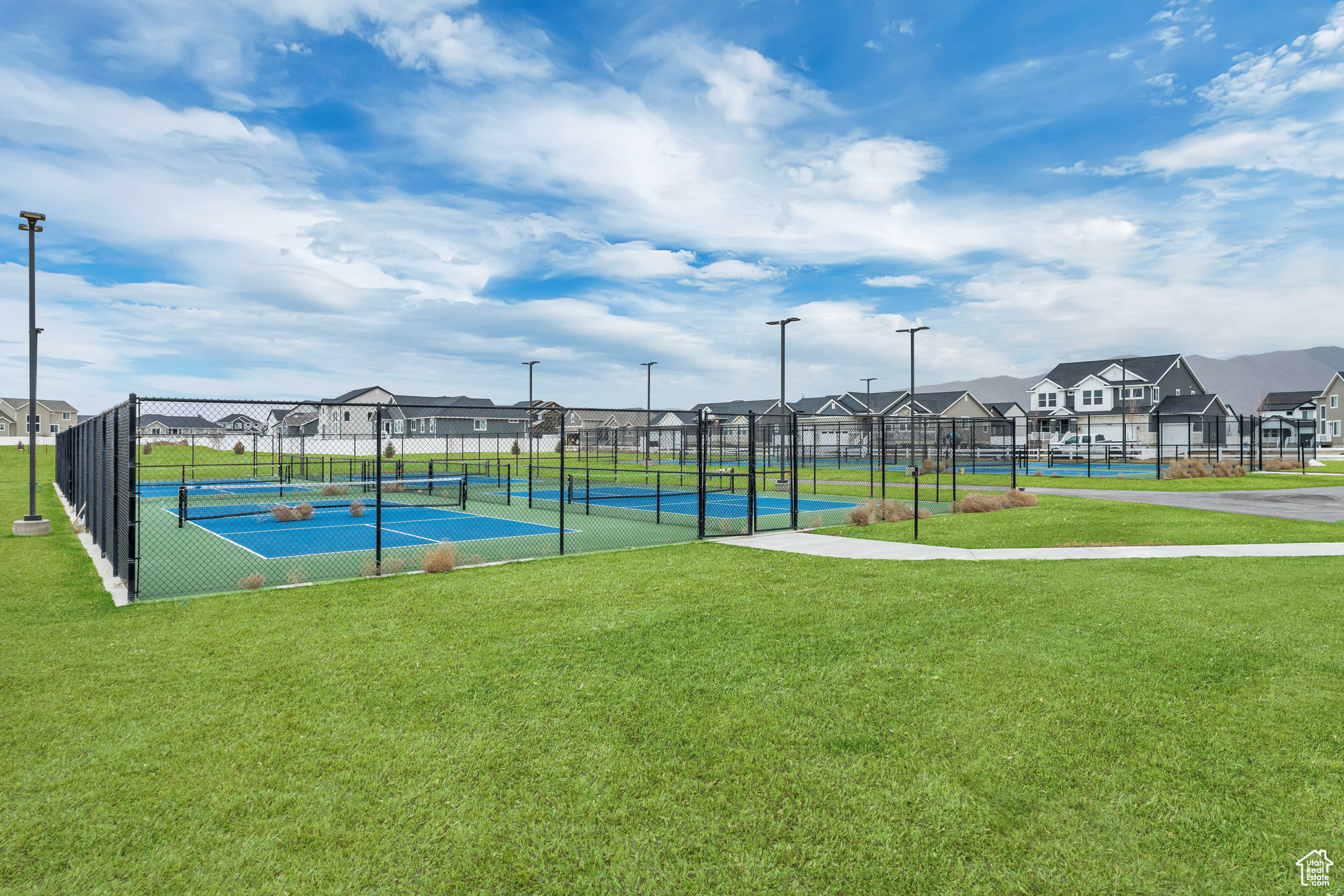 BRANDON PARK - Residential