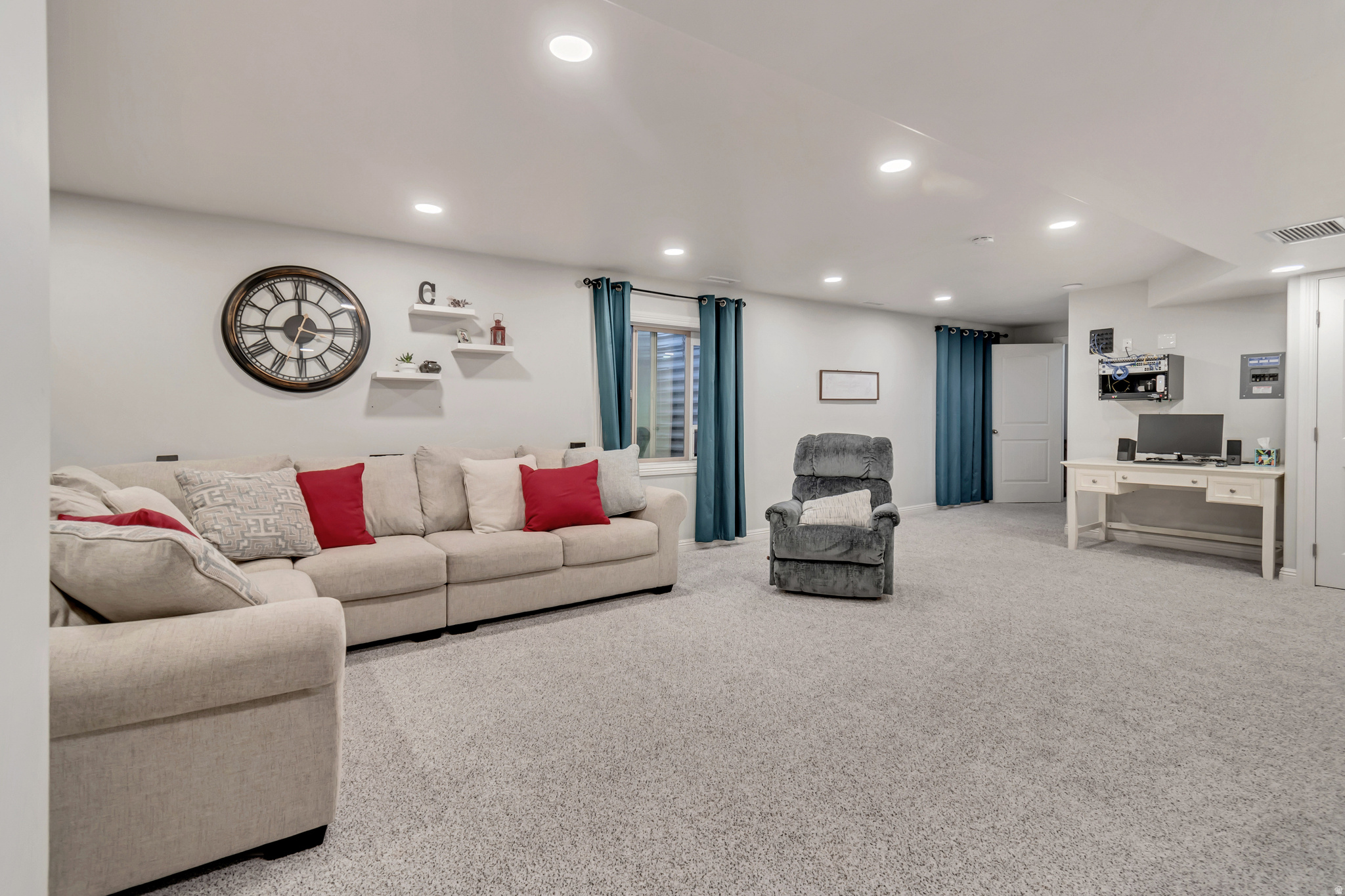 WILLOW GROVE - Residential