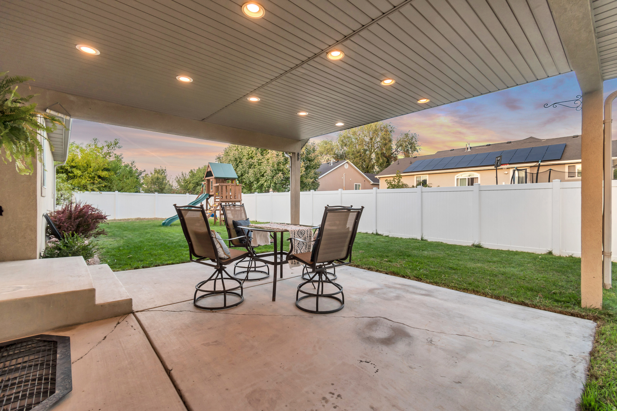 WILLOW GROVE - Residential