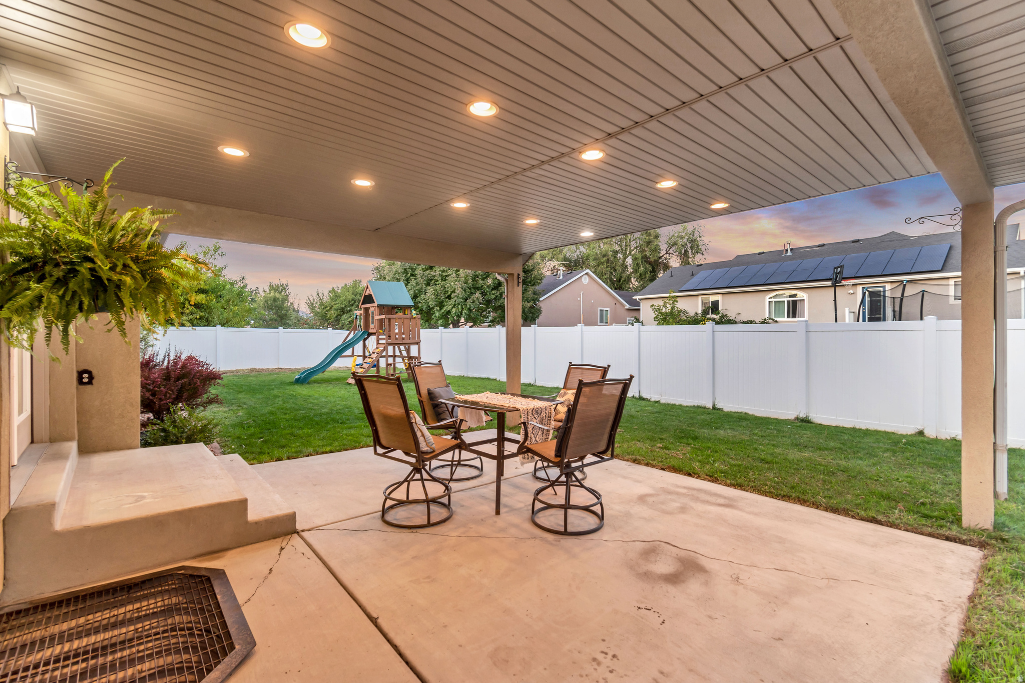 WILLOW GROVE - Residential