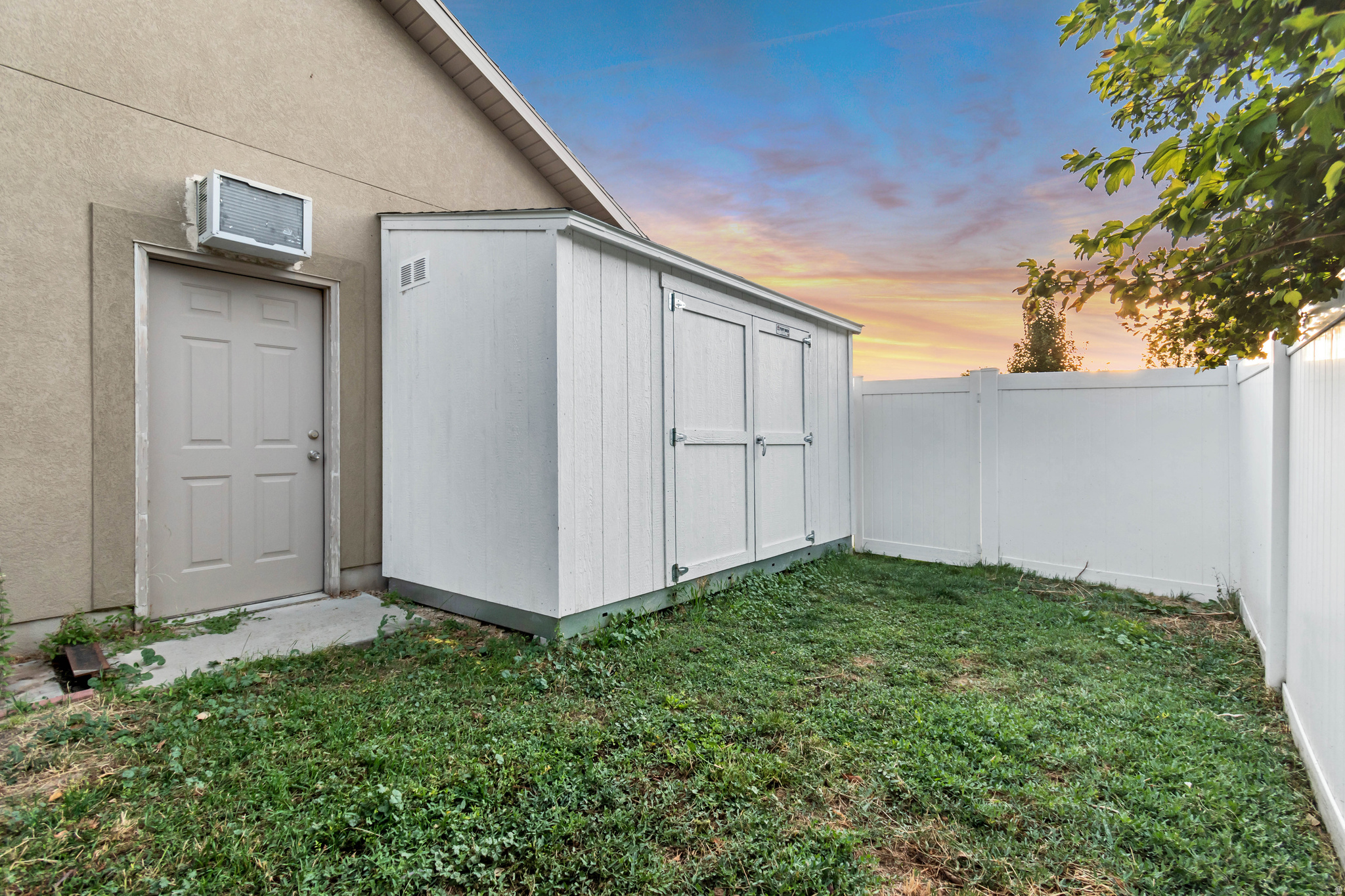 WILLOW GROVE - Residential