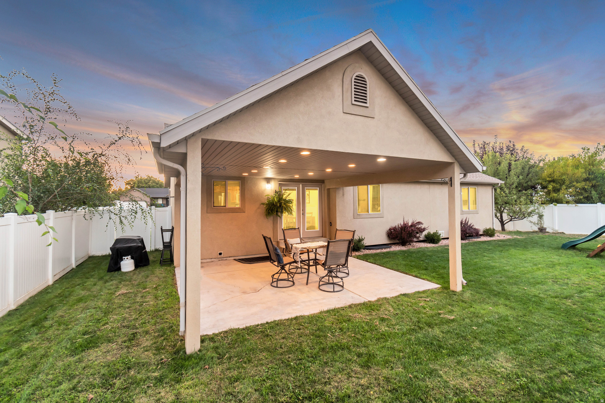 WILLOW GROVE - Residential
